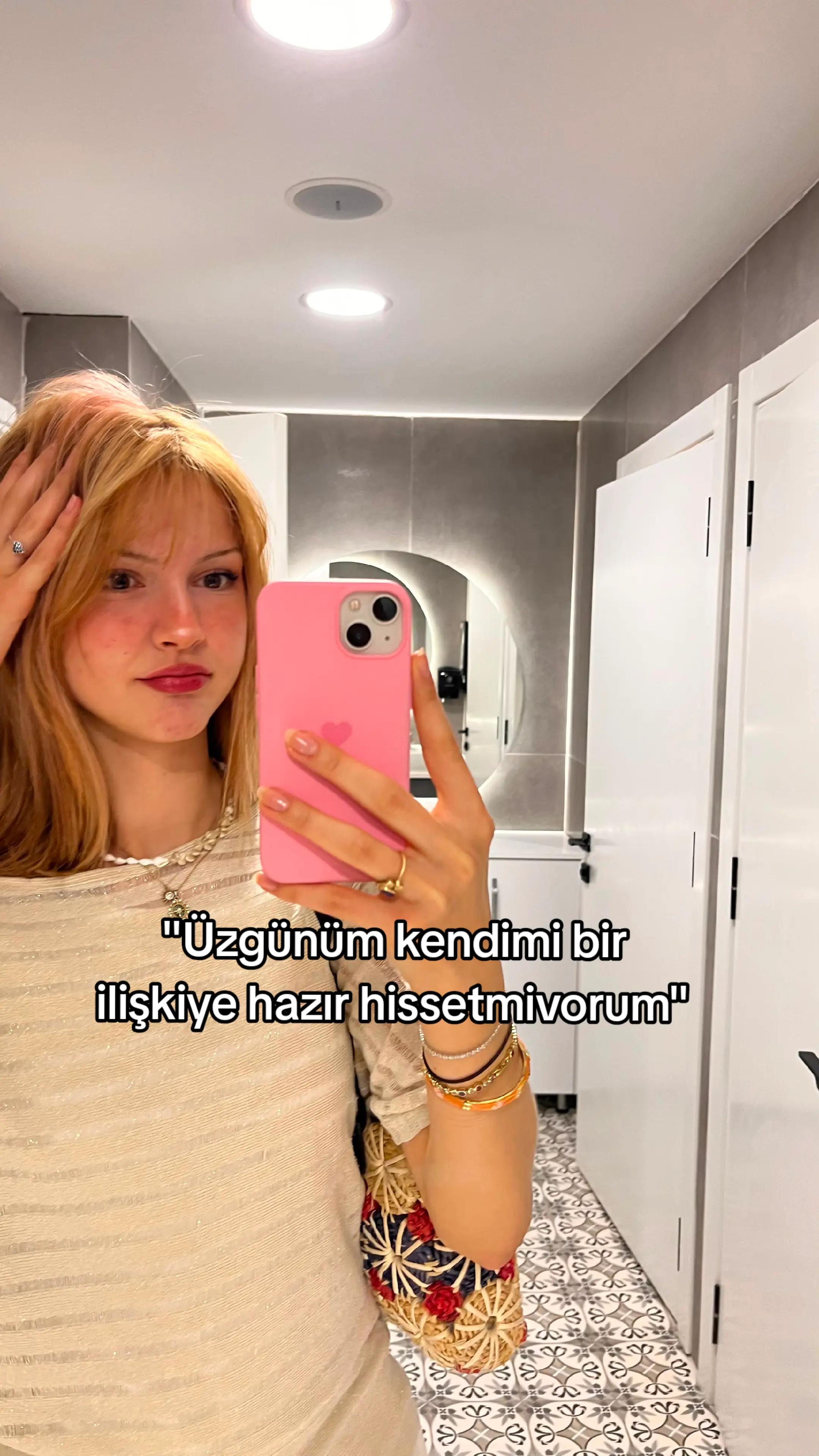@🐩
