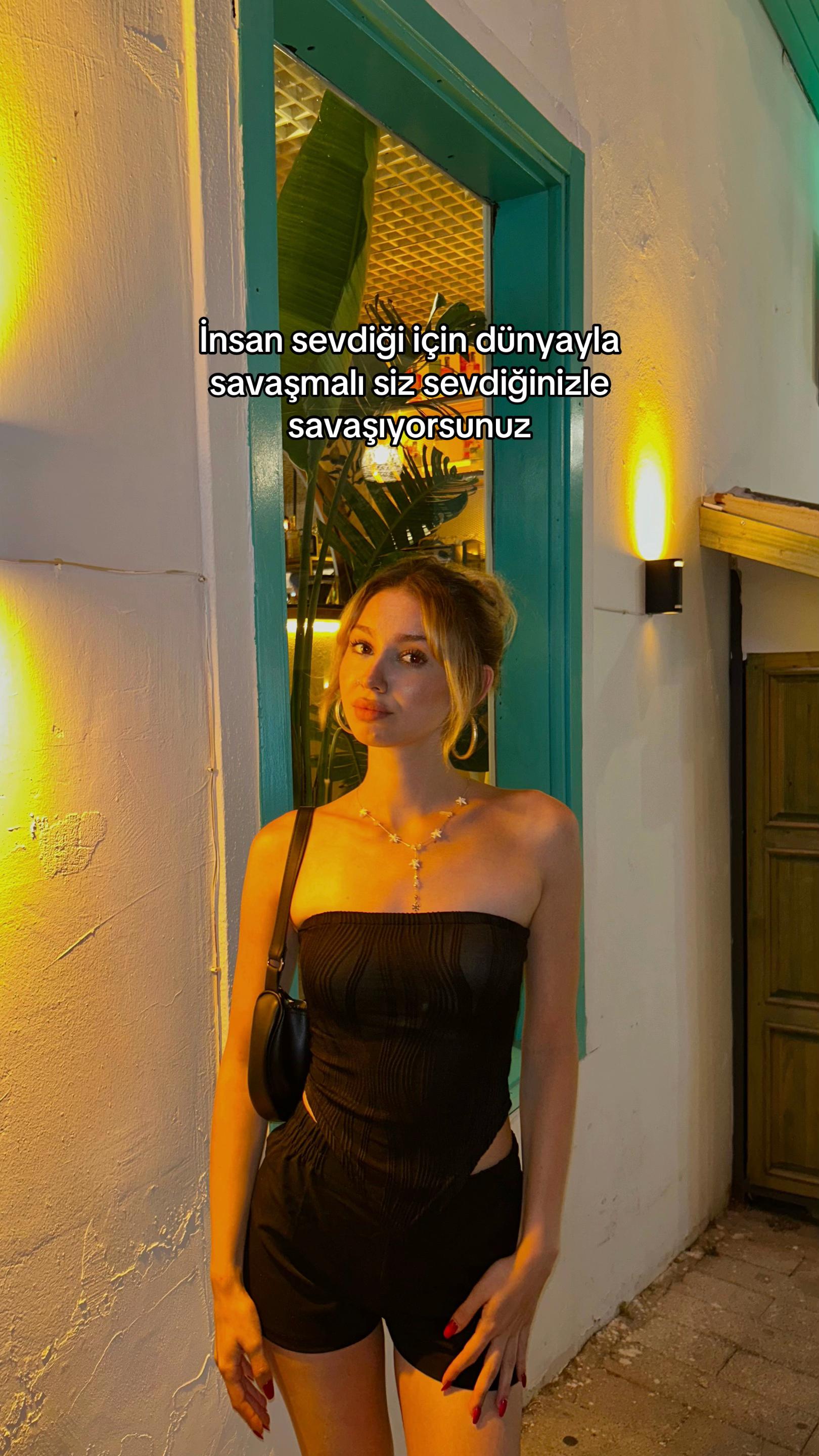 @𝒚