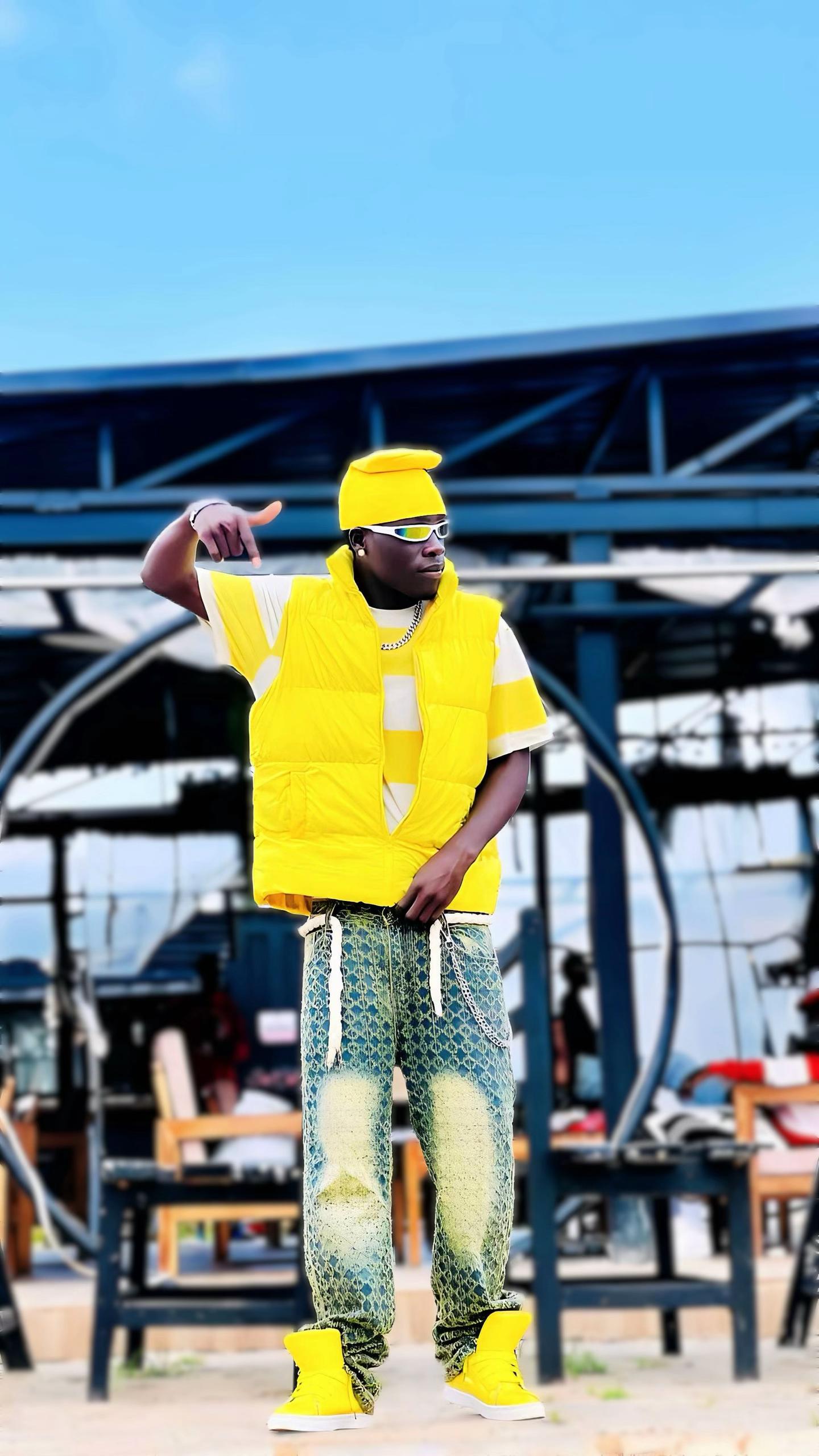 @🏝️Just Big Ola🏝️