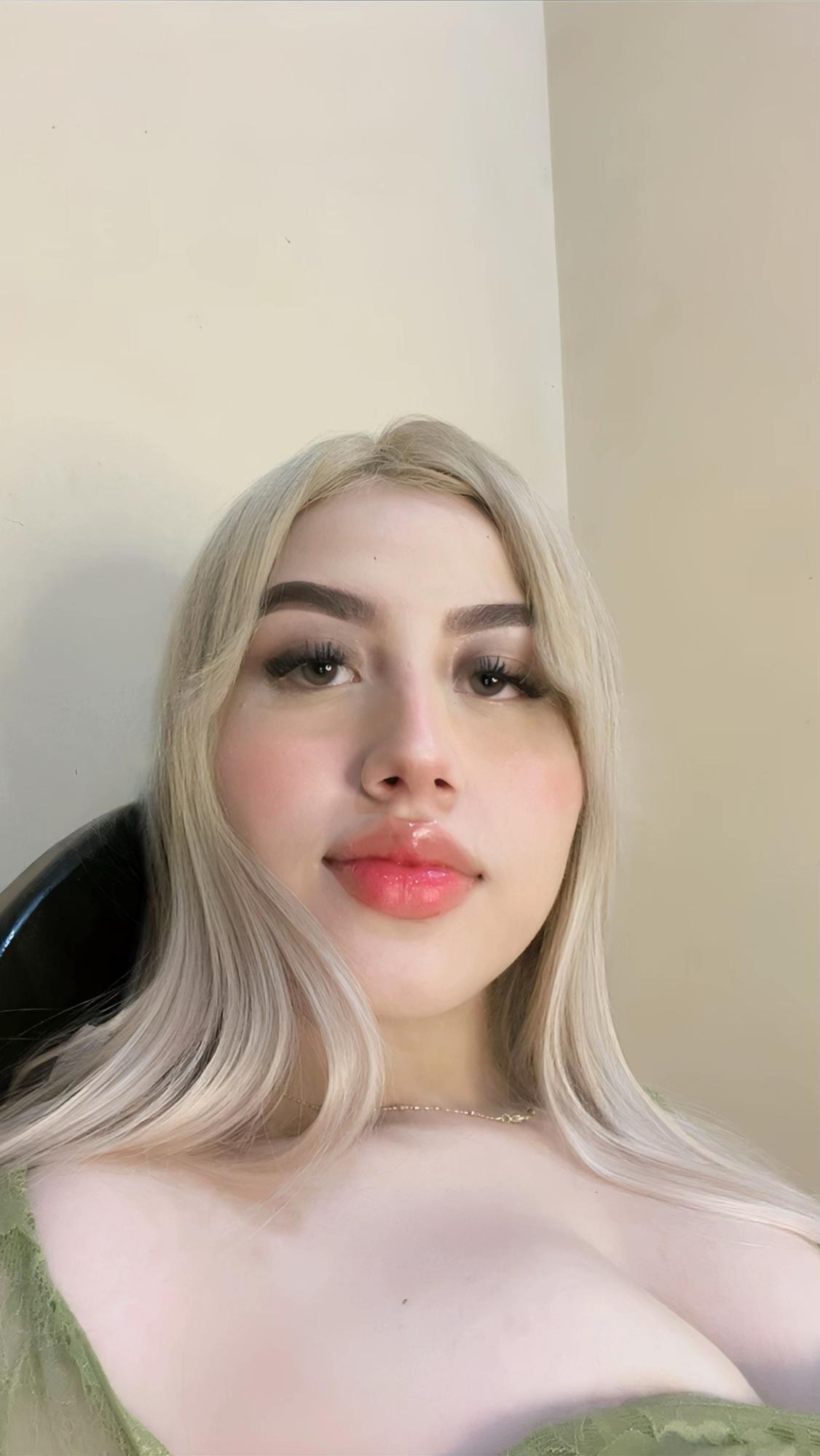 @👸🏼