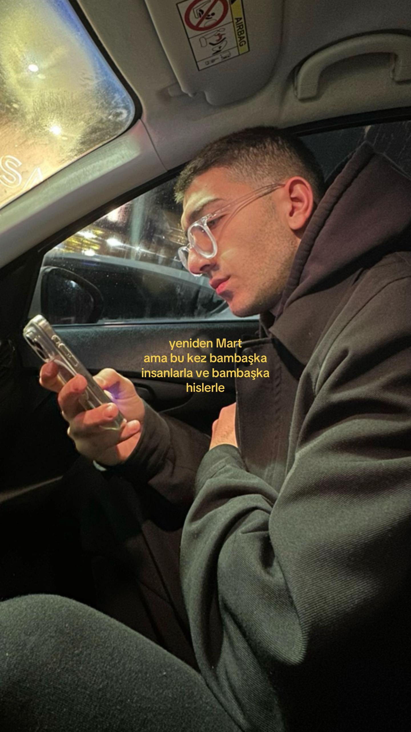 @ツ