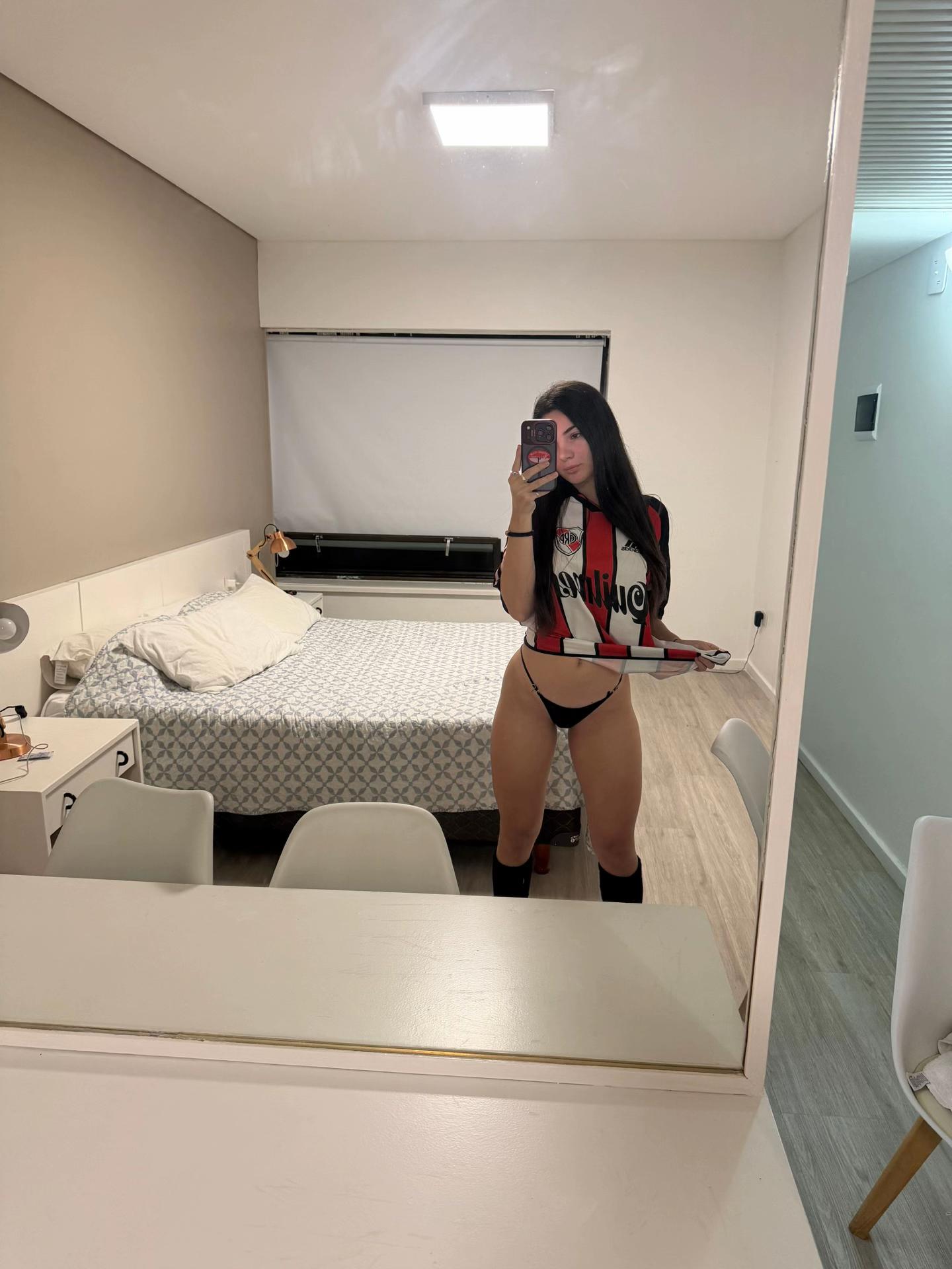 @Valent&iacute;na 🌸