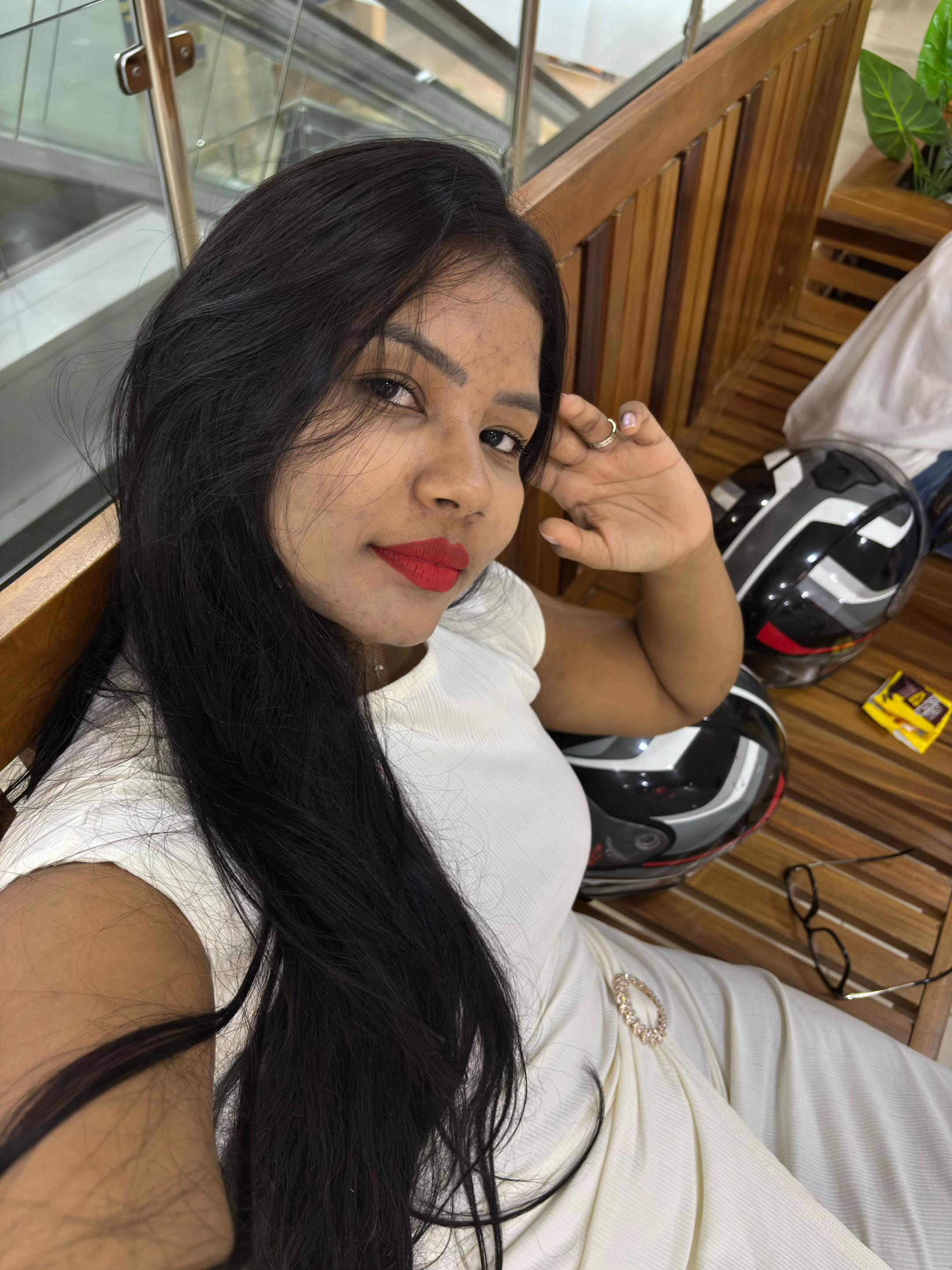 @Thaís Regina