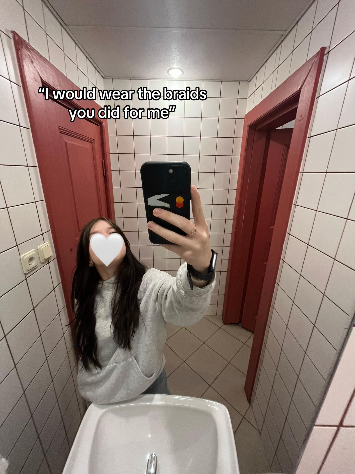 @«𝓜𝓸𝓸𝓸𝓷𝓷𝓷»