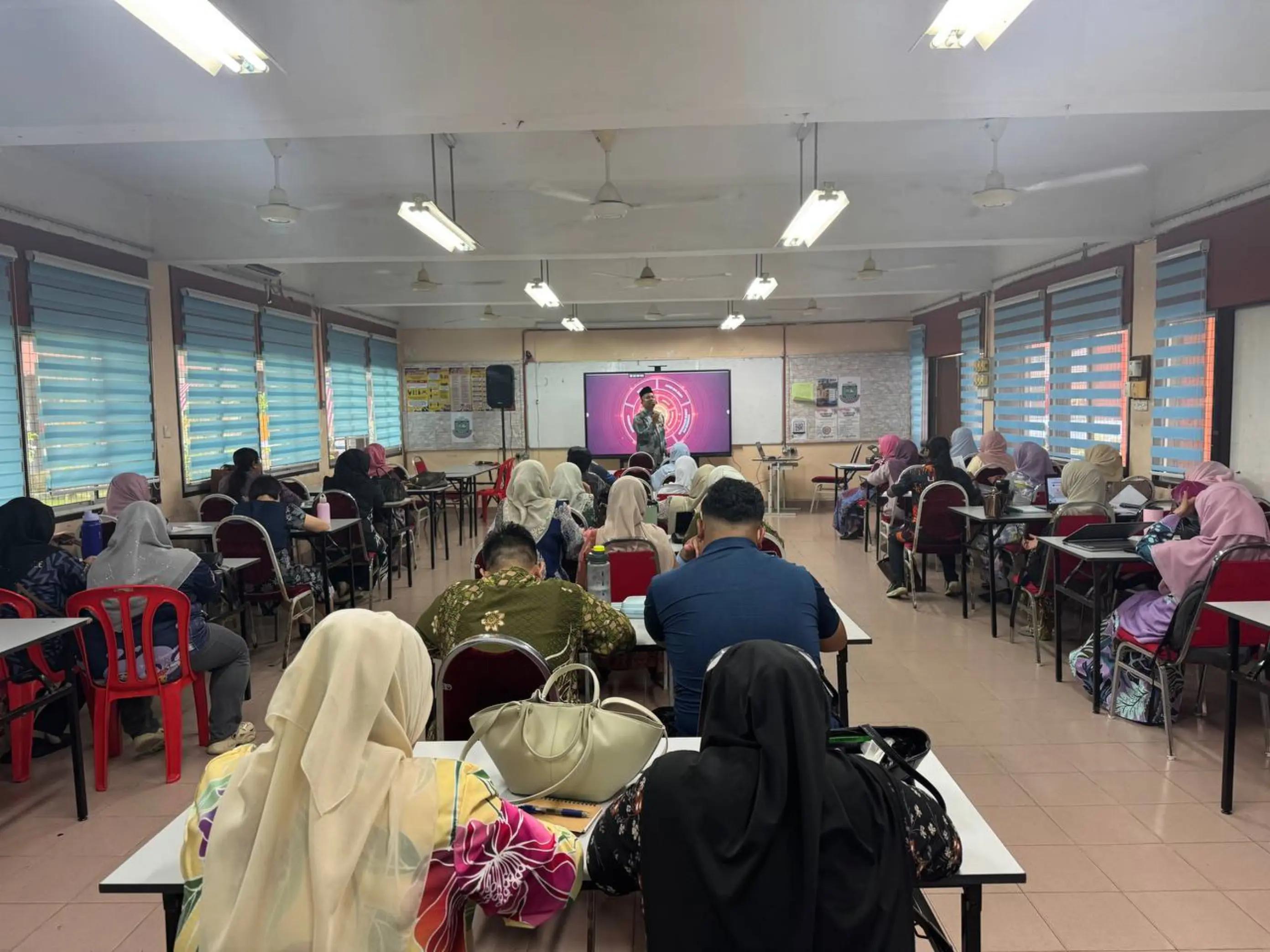 @Dr. Ahmad Kamal bin Ariffin