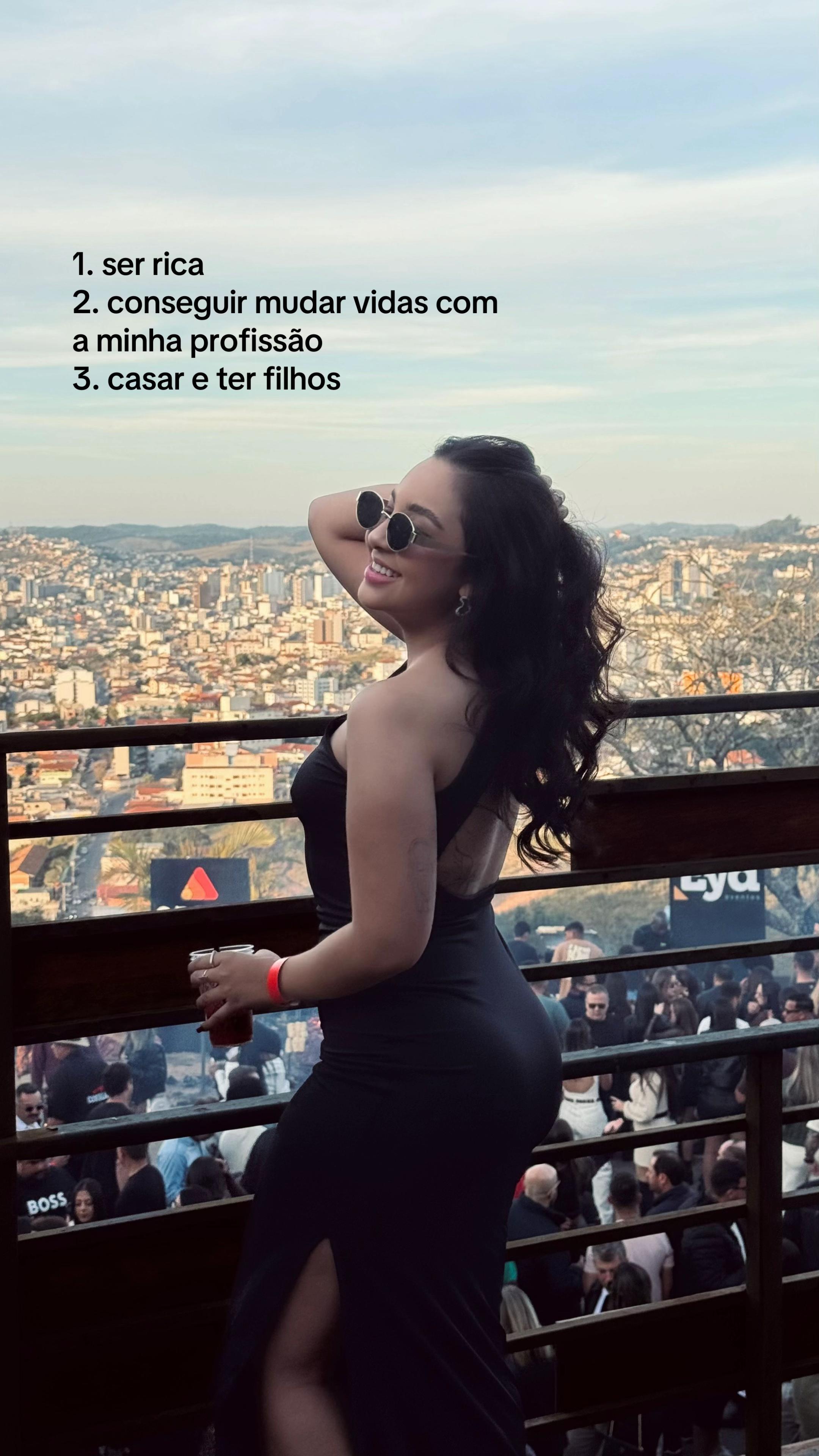 @Amanda Vitória