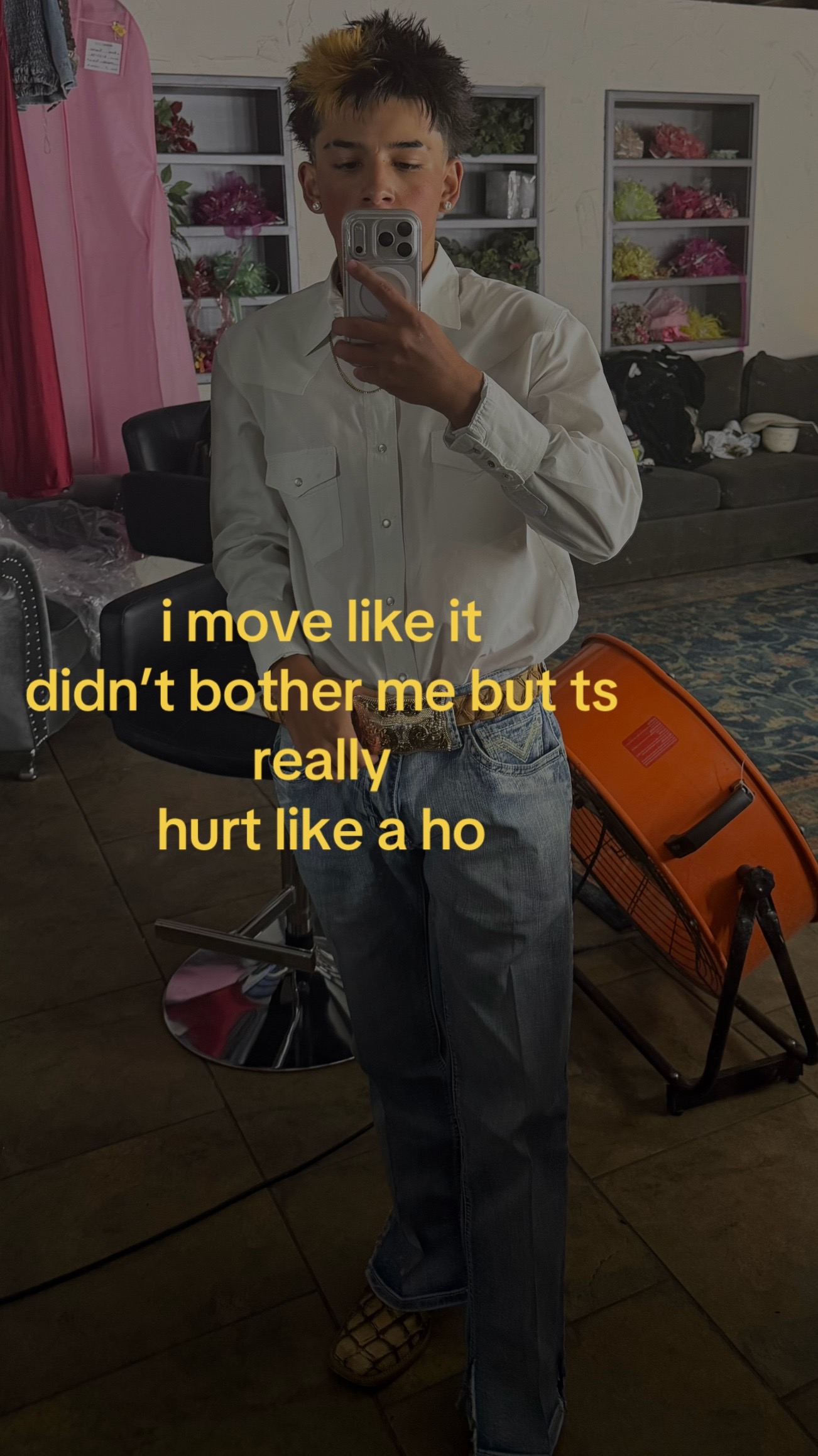 @⃟