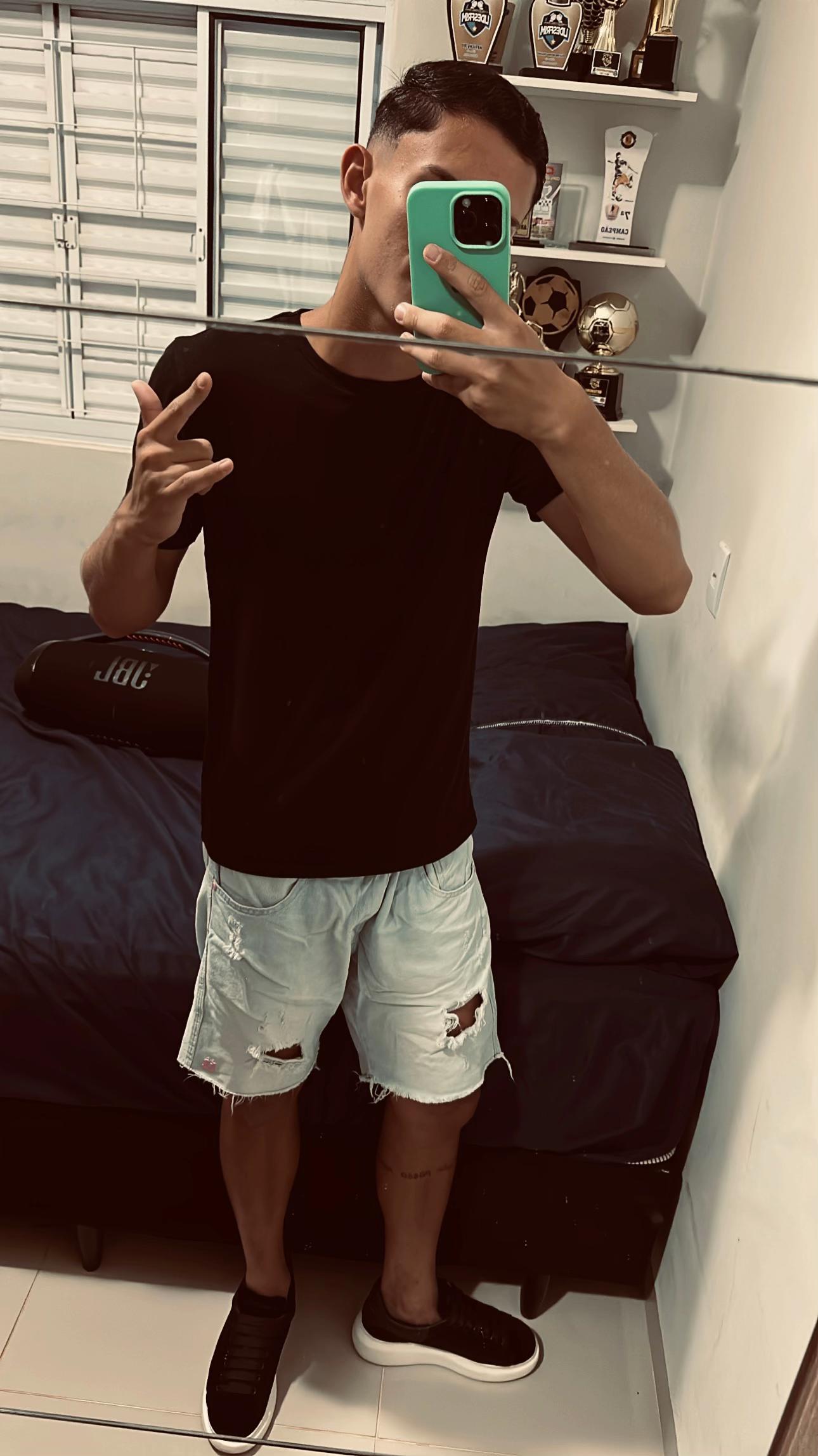 @ianelo 🎭