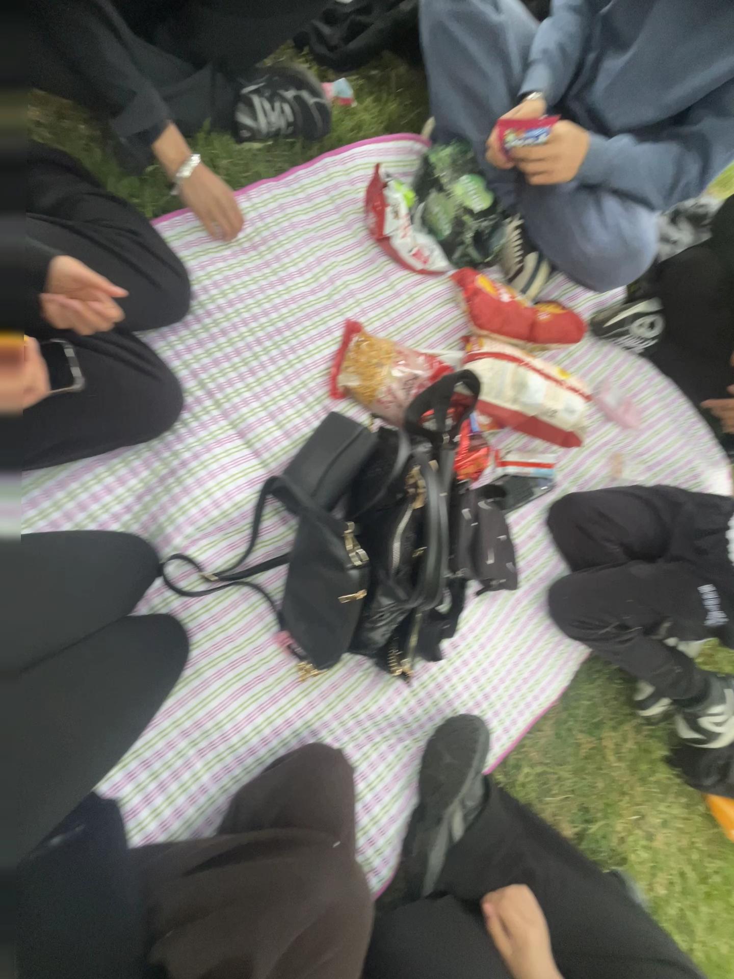 @𝐄ꨄ