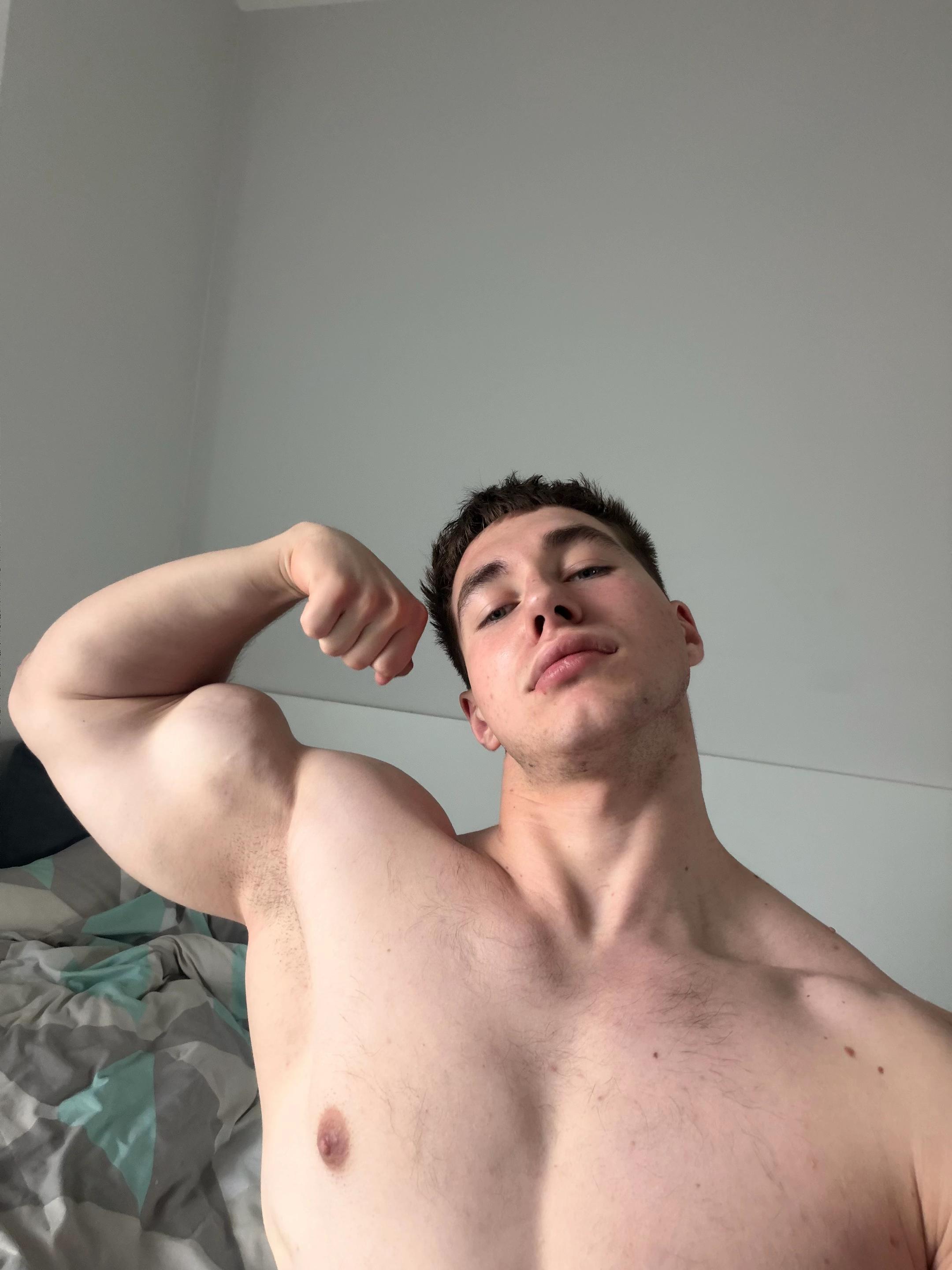 @пиши в тг mrbiceps21