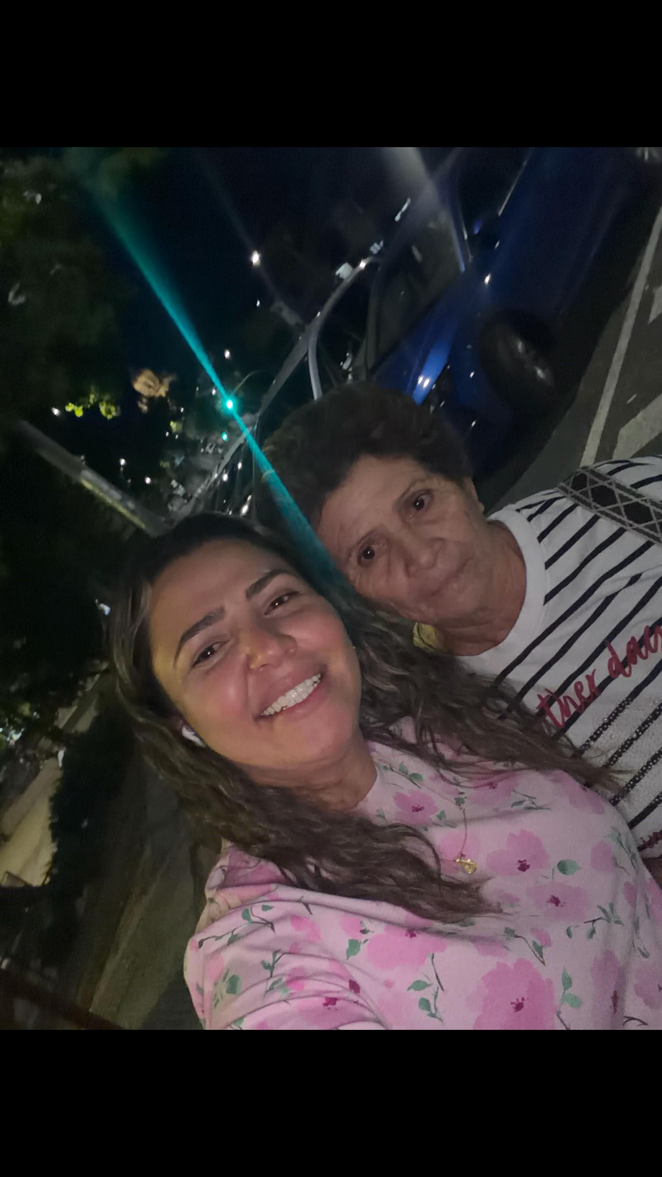 @Emilyazuaje0