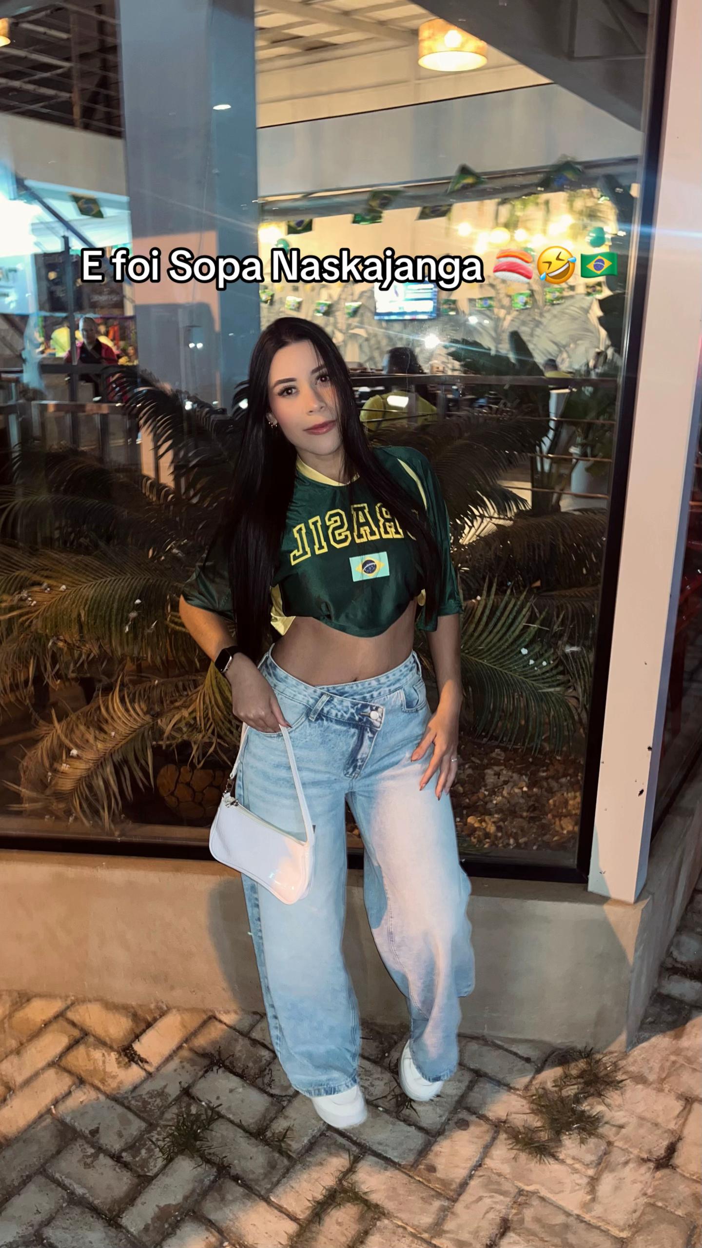 @Vitória Lemes