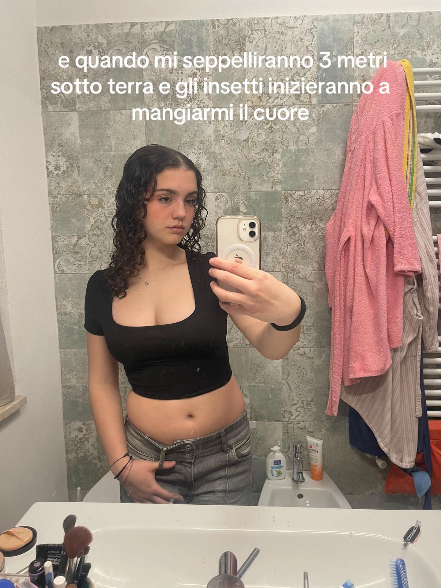 @👩🏽&zwj;🦱⭐️