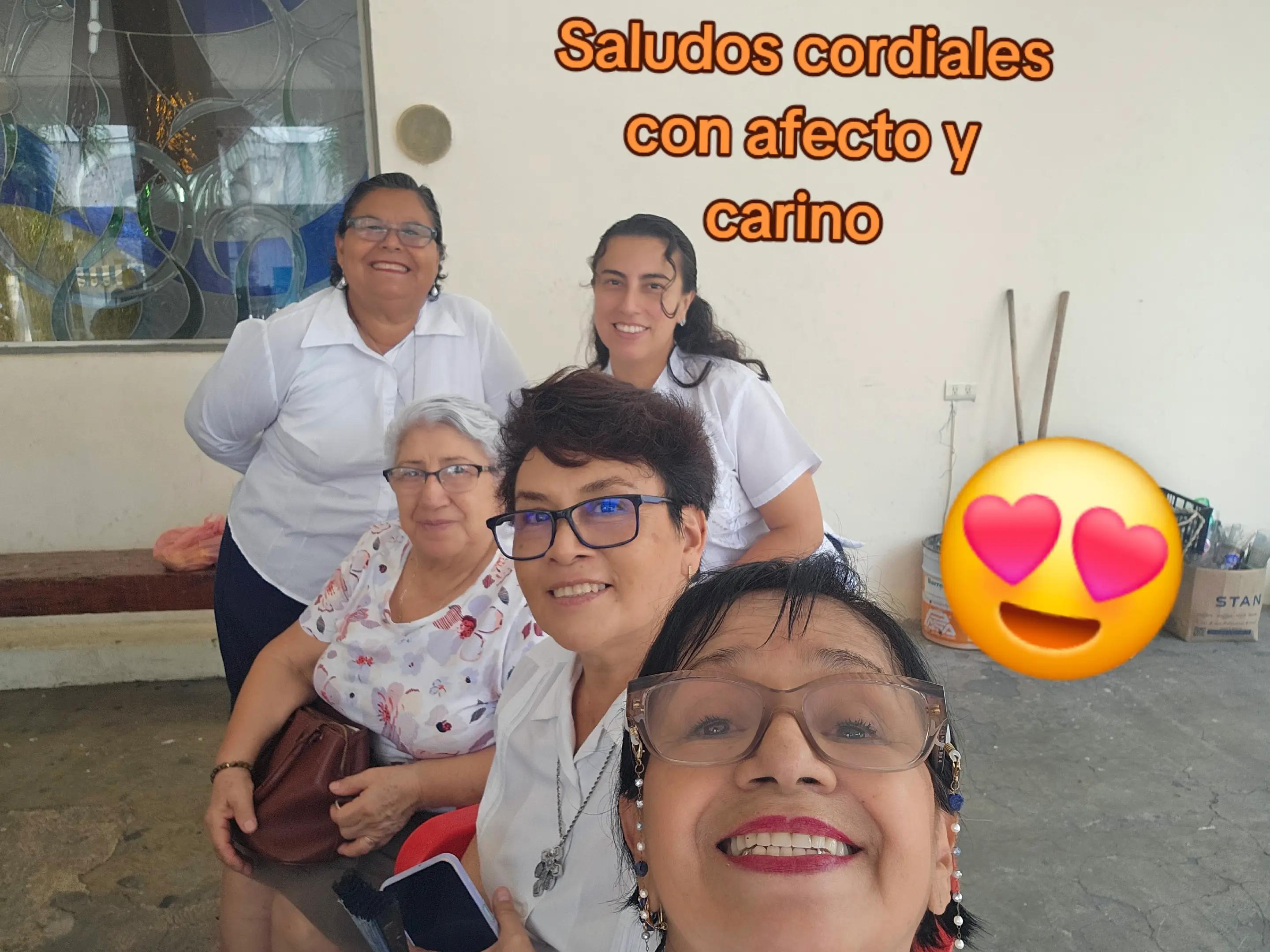 @Lupita V&eacute;lez &uacute;nica