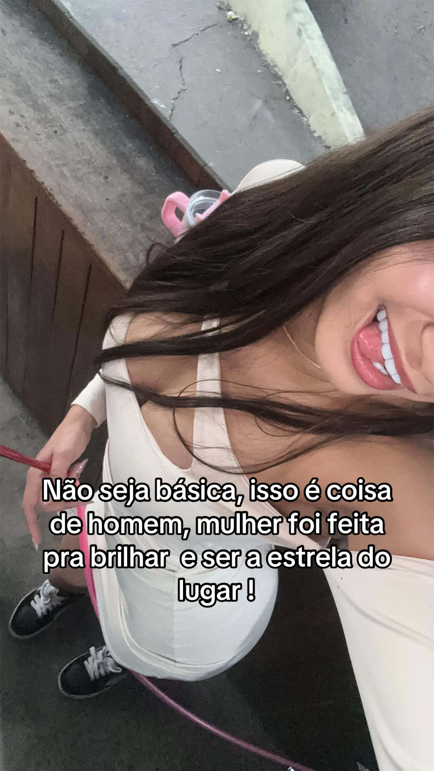 @_agathareis01_