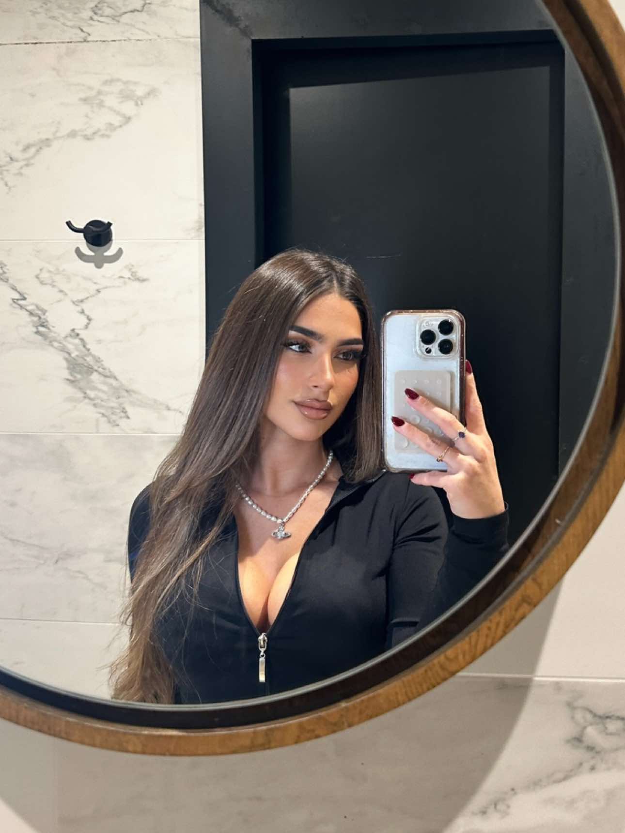 @alessandra