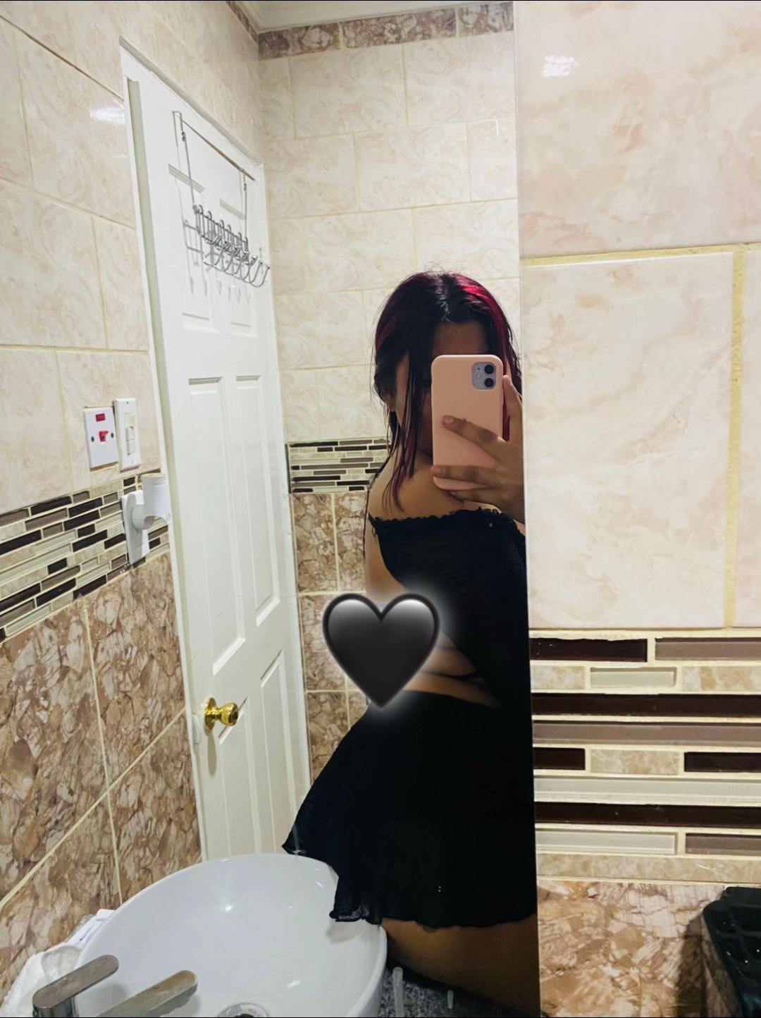 @𝐍𝐢𝐚💕🌴.