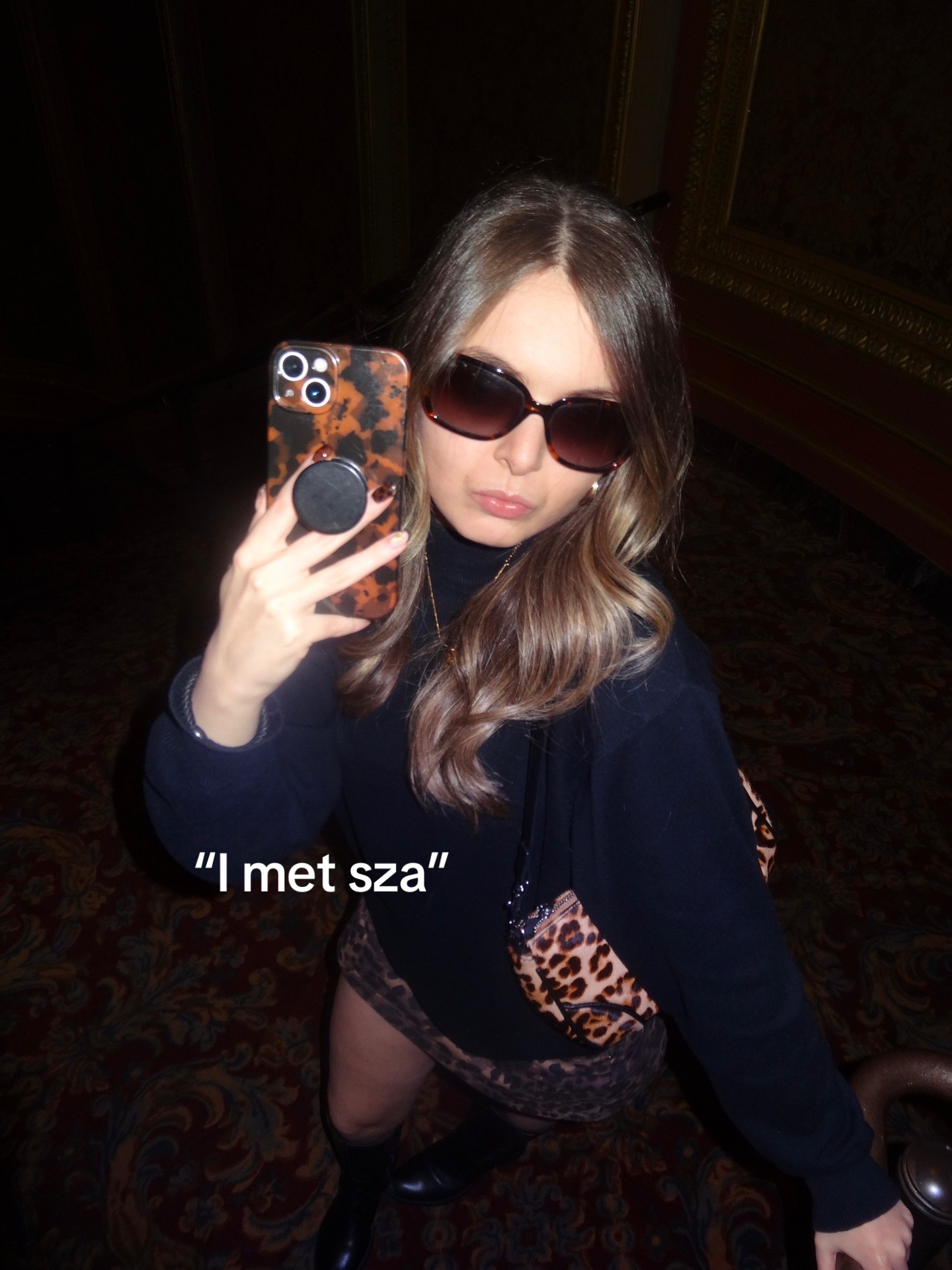 @Ava