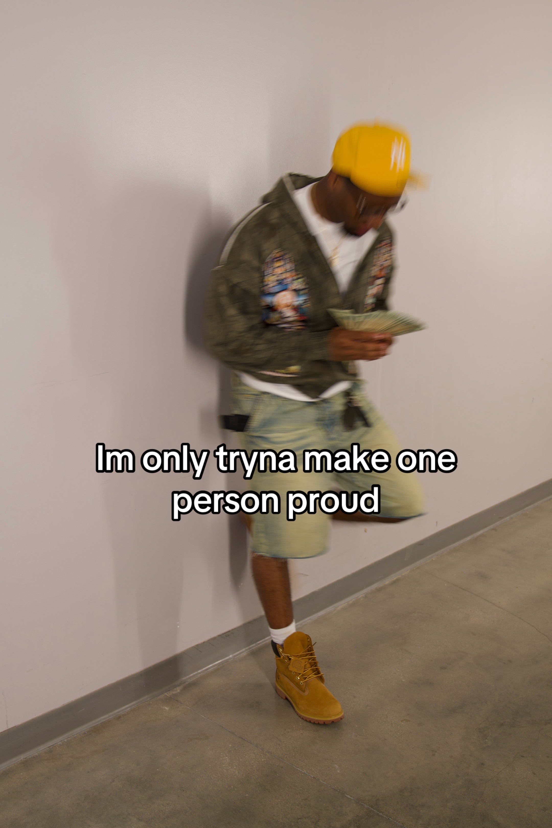 @👾