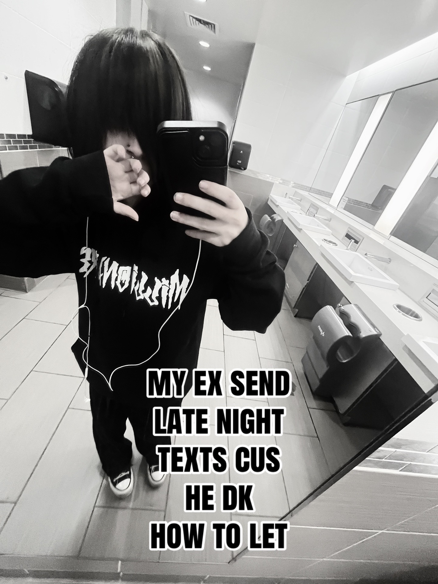 @⃟