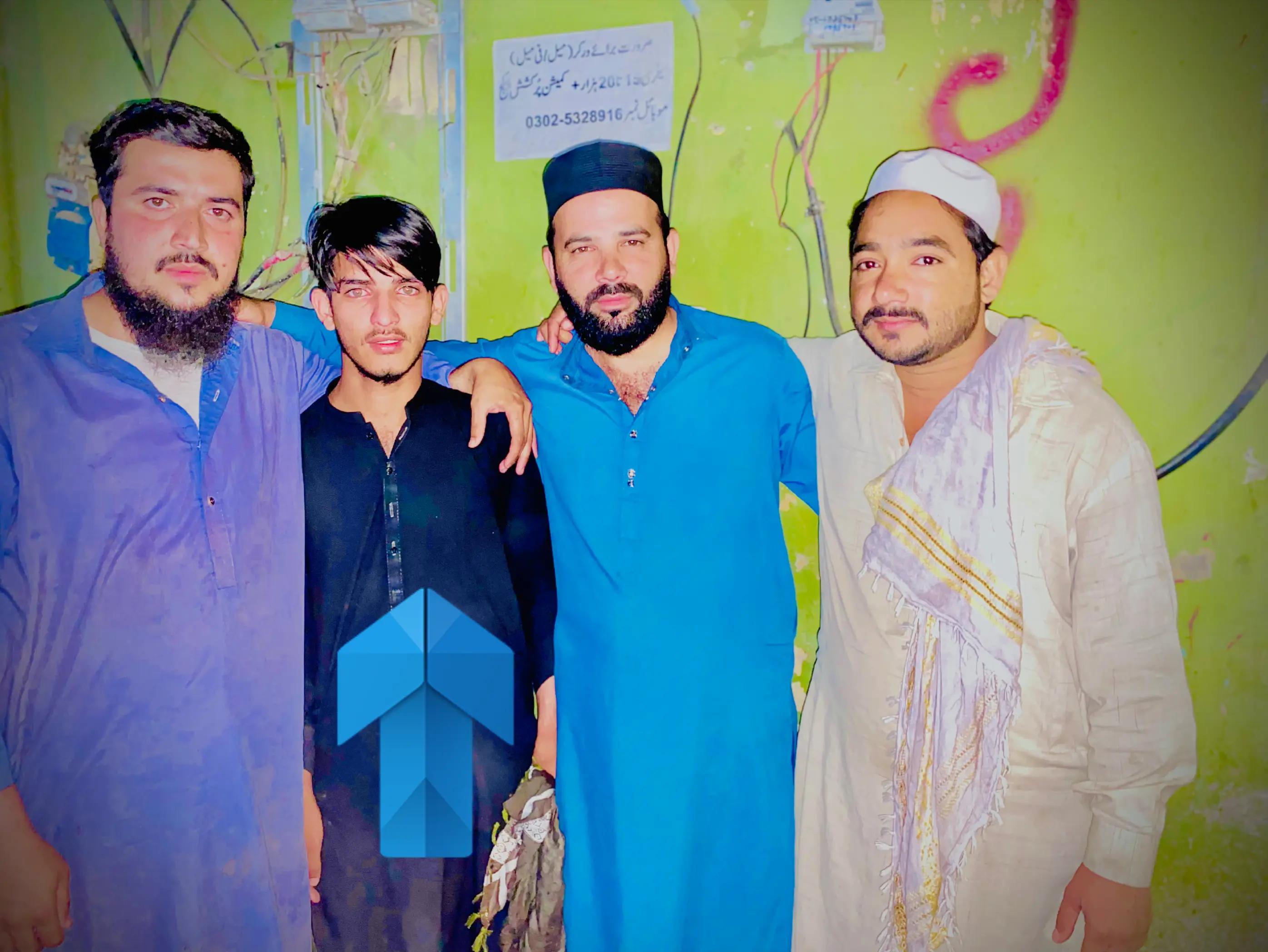 @Gull Rehman320