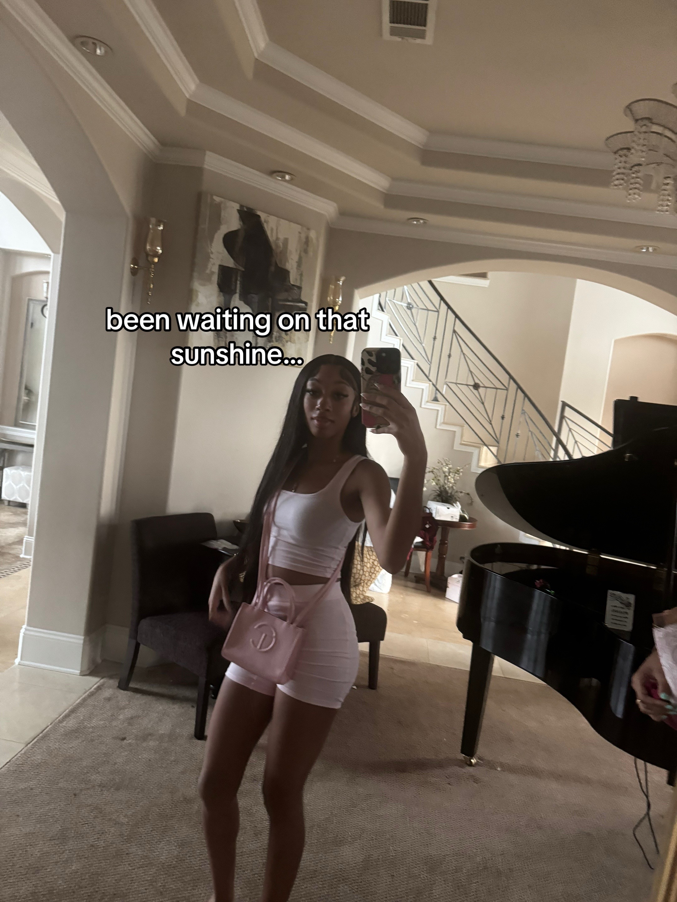 @sexypetitebaddie