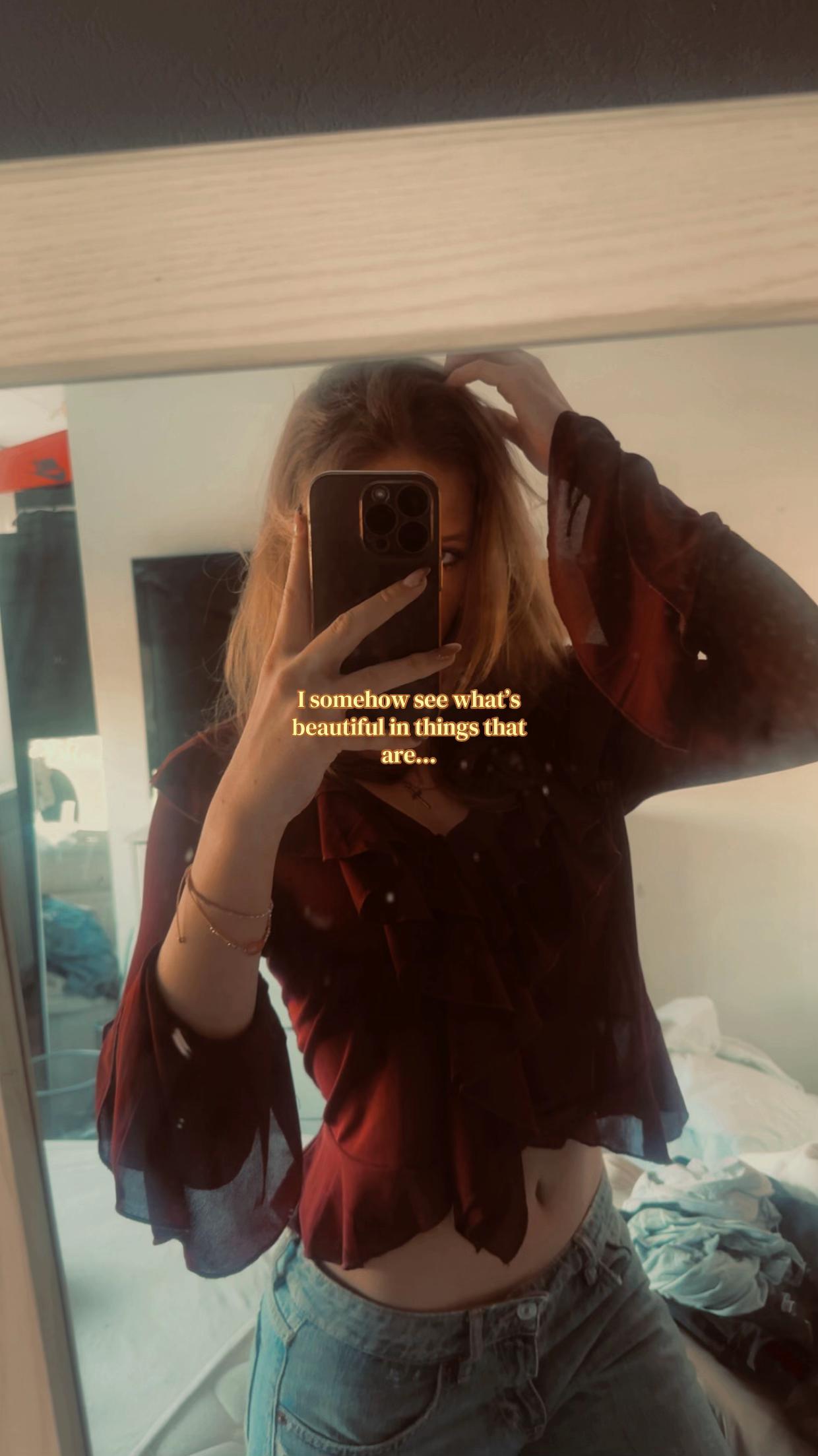 @ɴ ᴀ ᴏ ᴍ ɪ 🌸