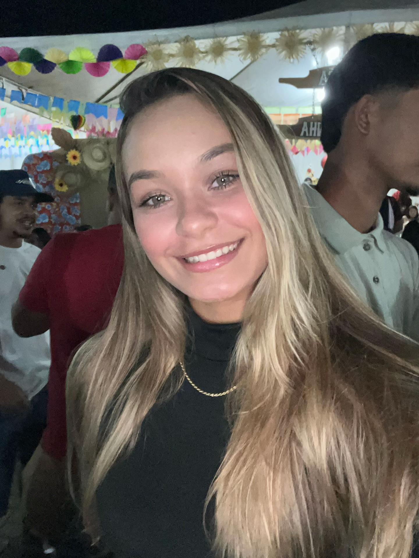@annaheloisa