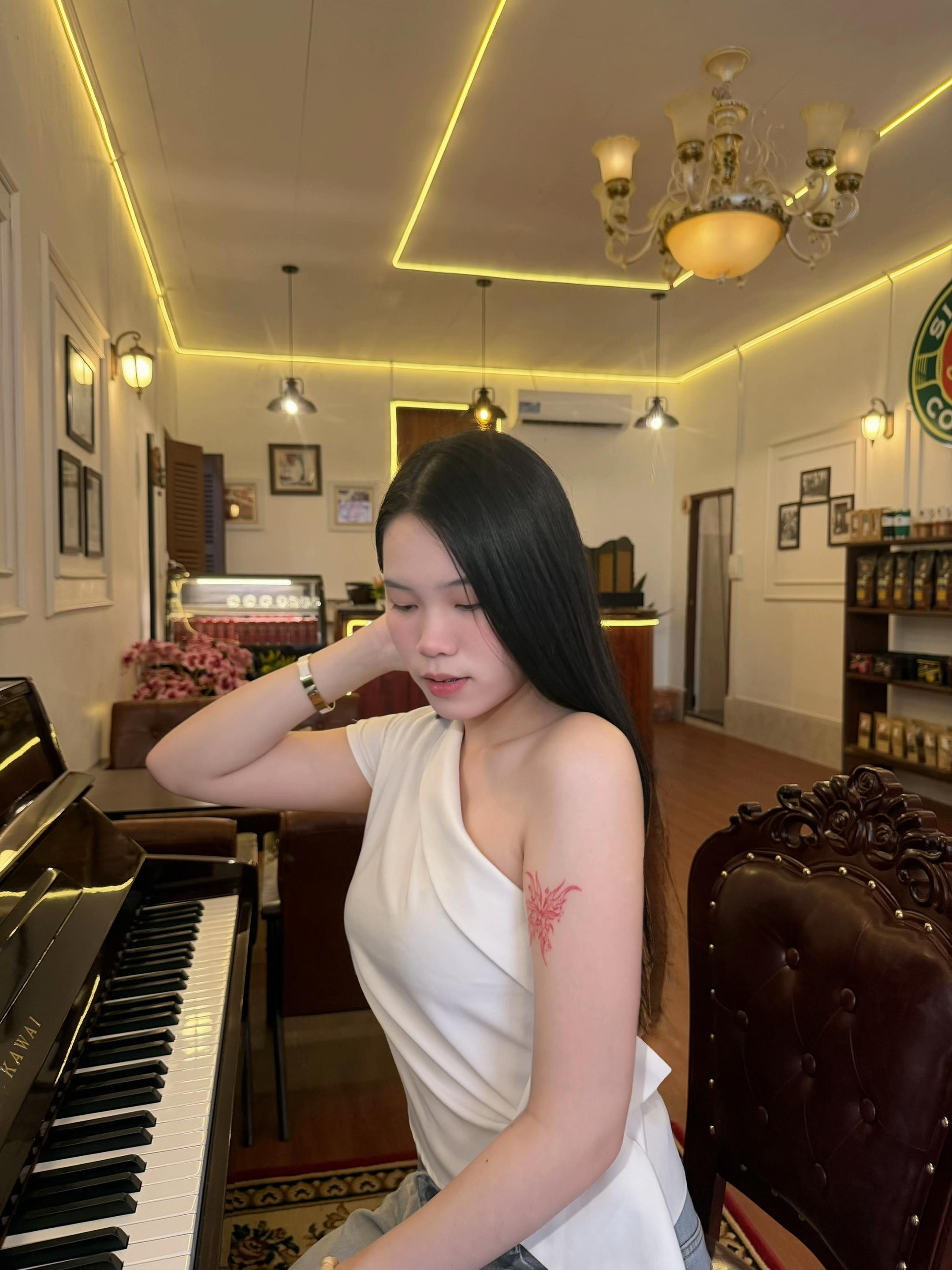 @𝐌𝐨𝐧𝐞𝐲