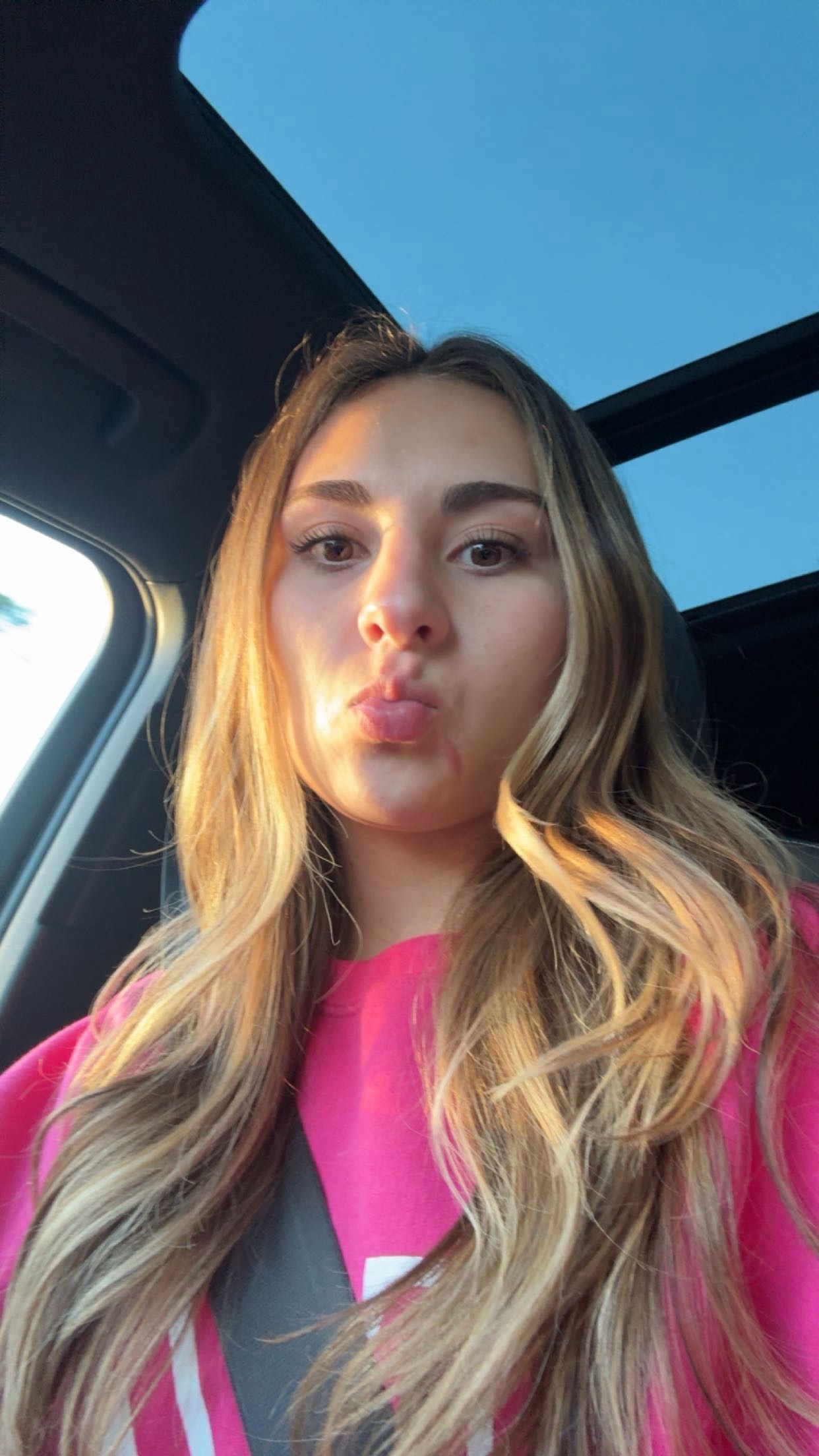 @re💋😻❣️