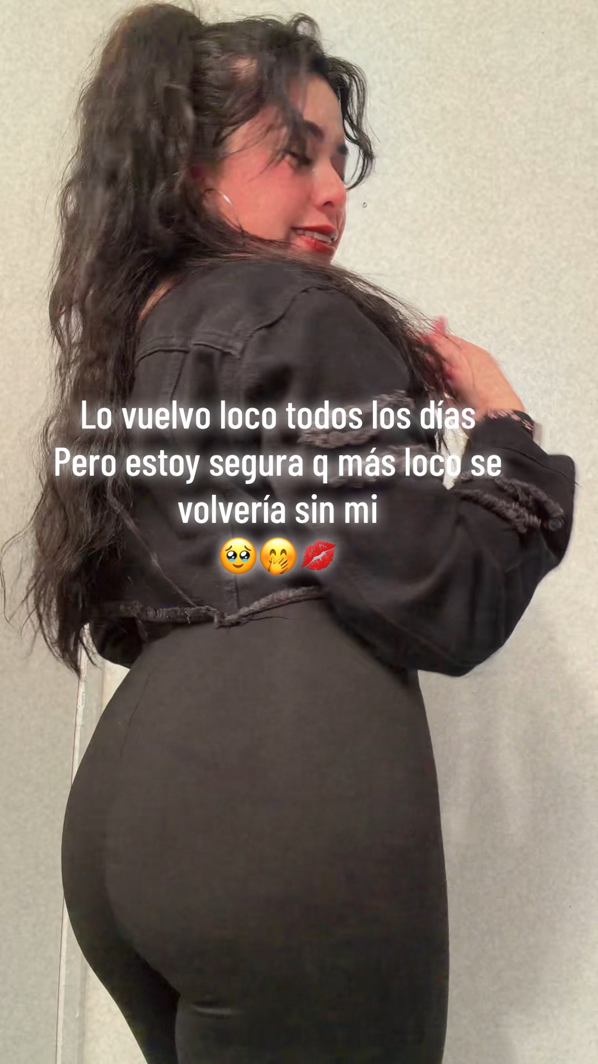 @Flor 🍒🥀🐷🧟♀️