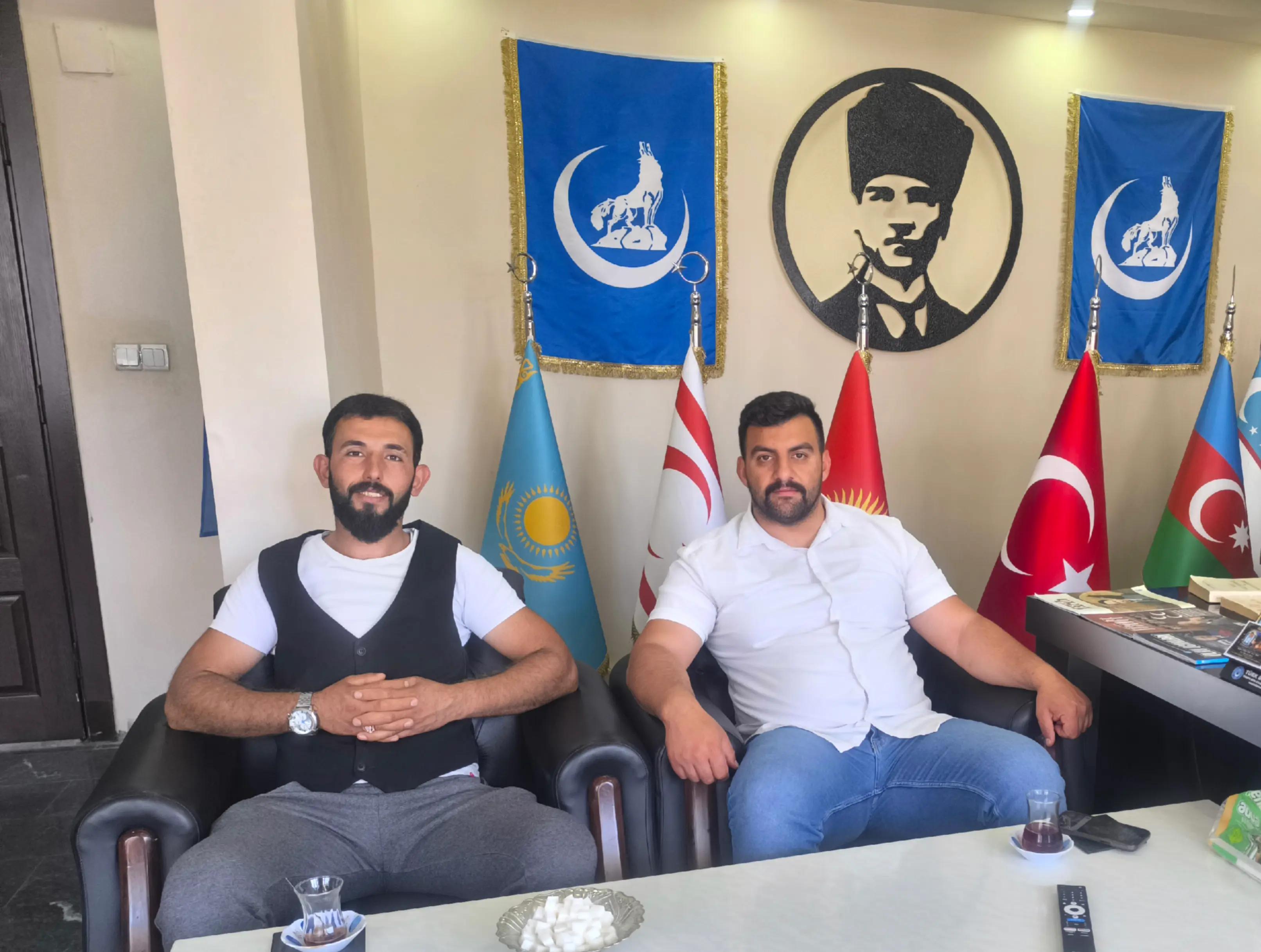 @İ&Ccedil;İ AŞK DOLU