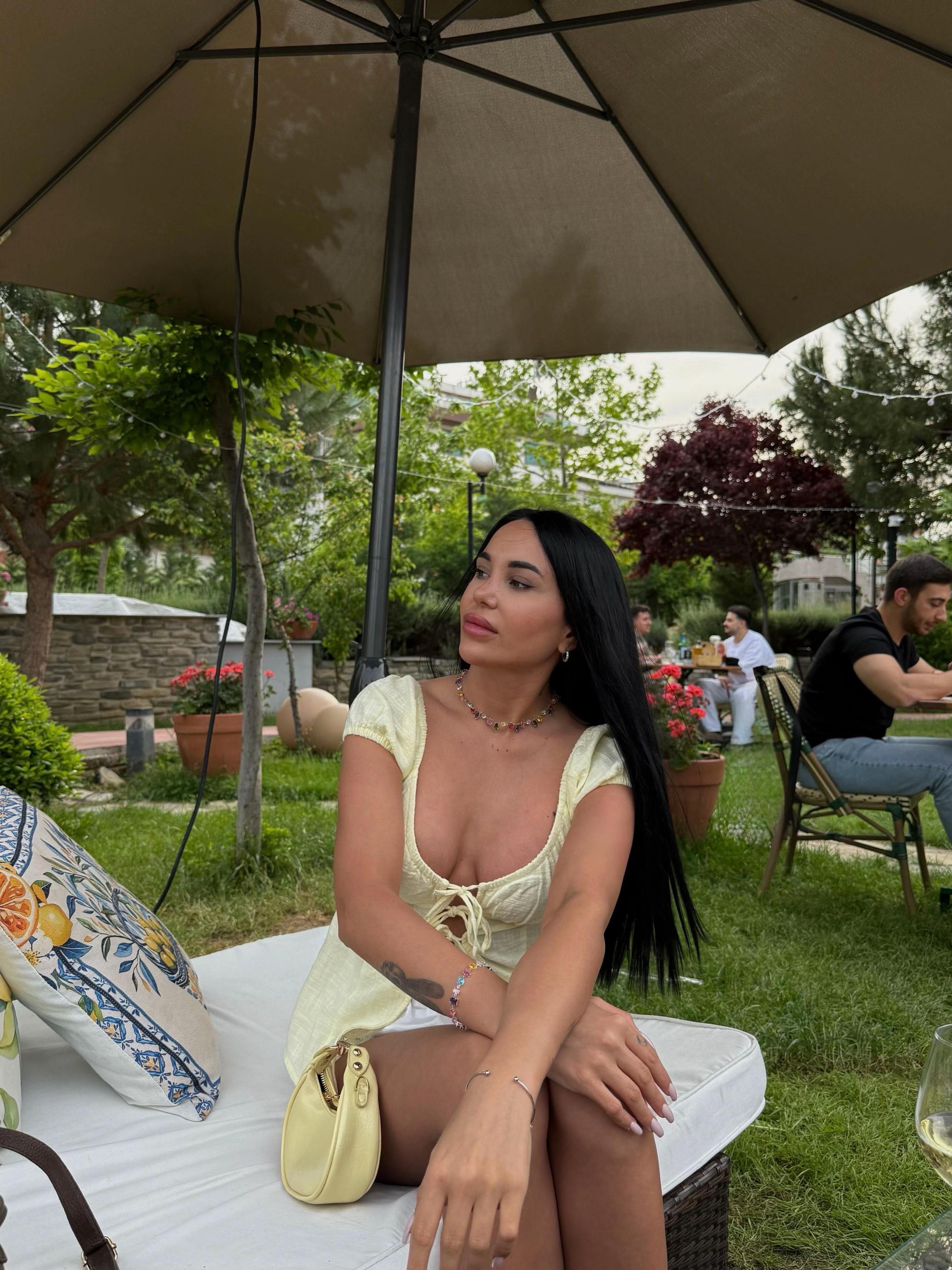 @Neselllaa