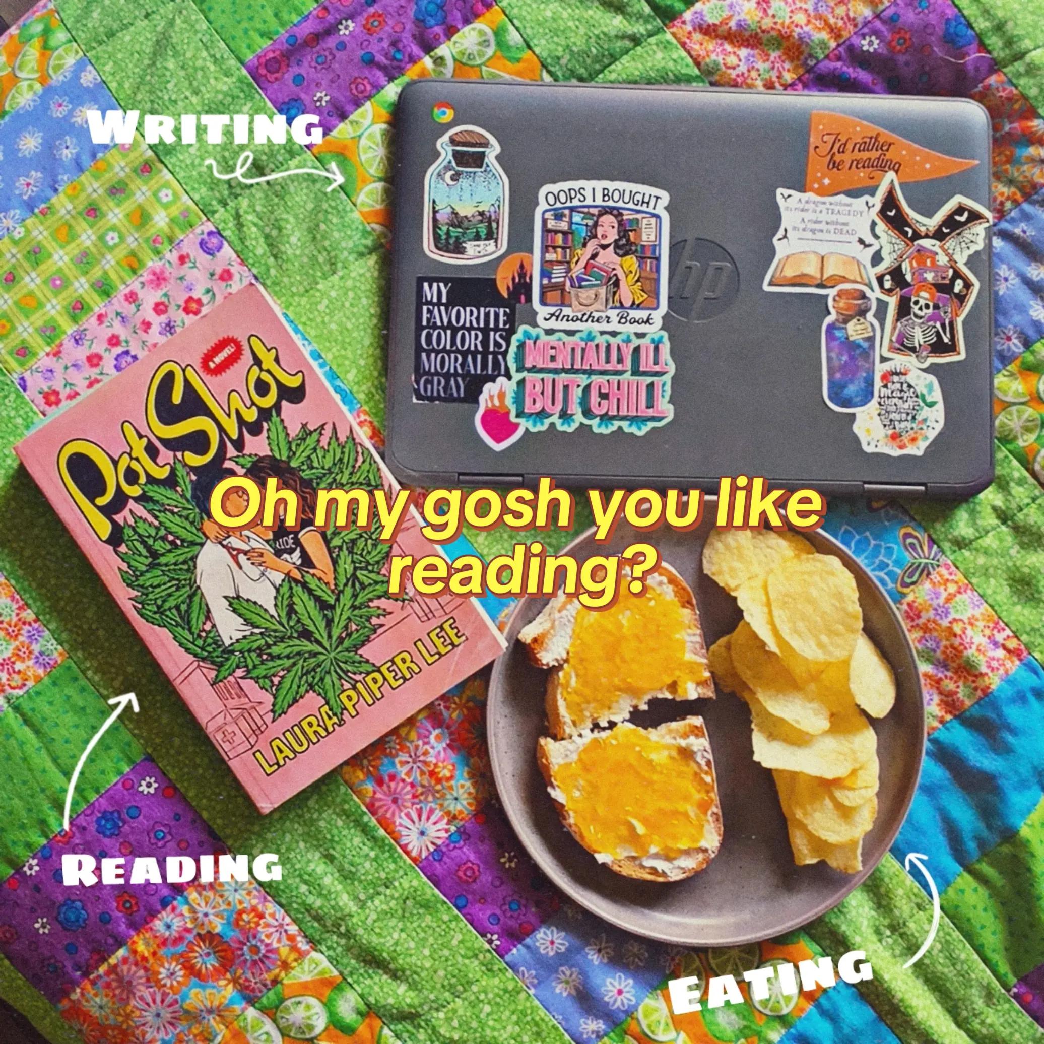 @LiteraryLunatic📚
