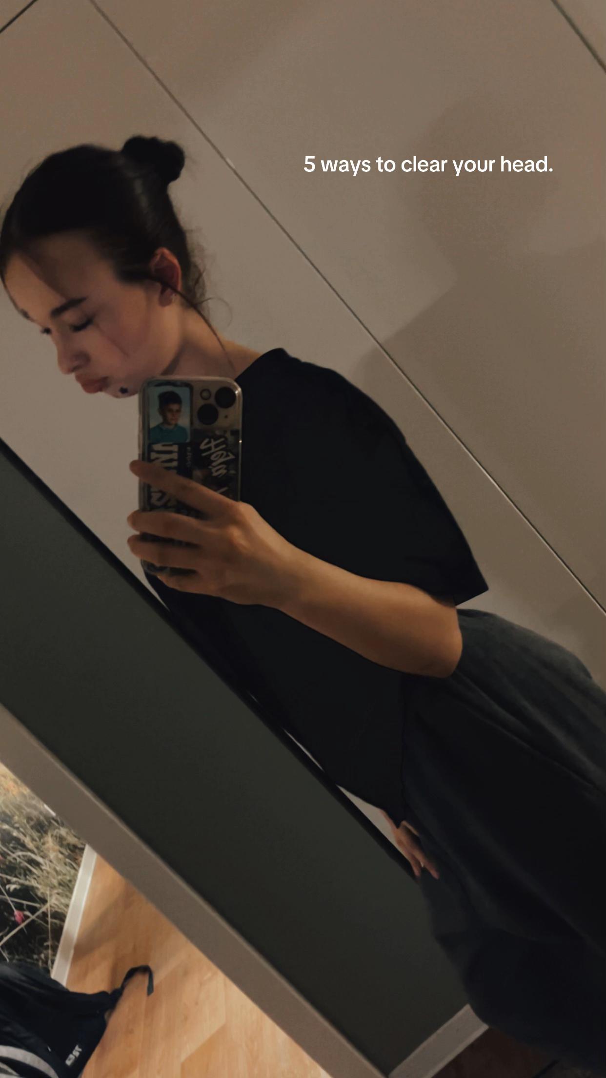 @❦