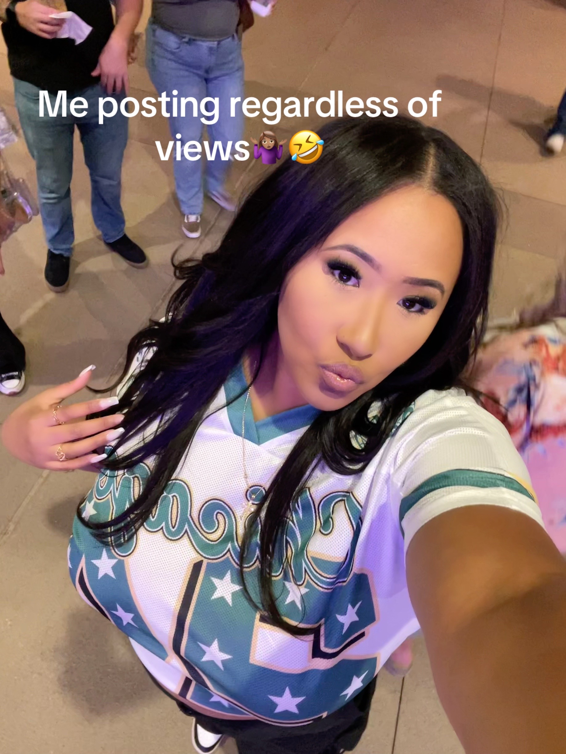 @JENAY MICHELLE🍒
