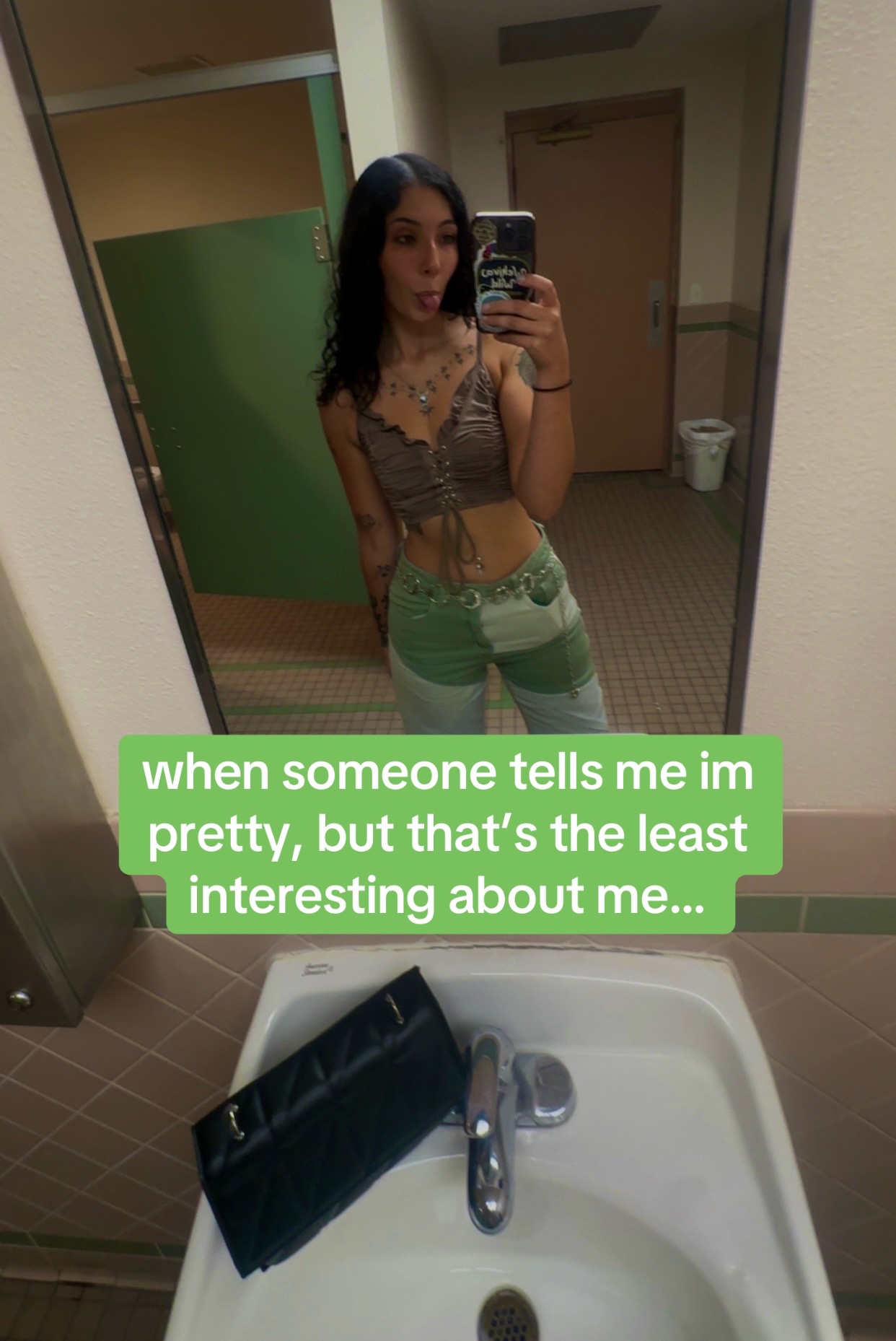 @valigatorlotus
