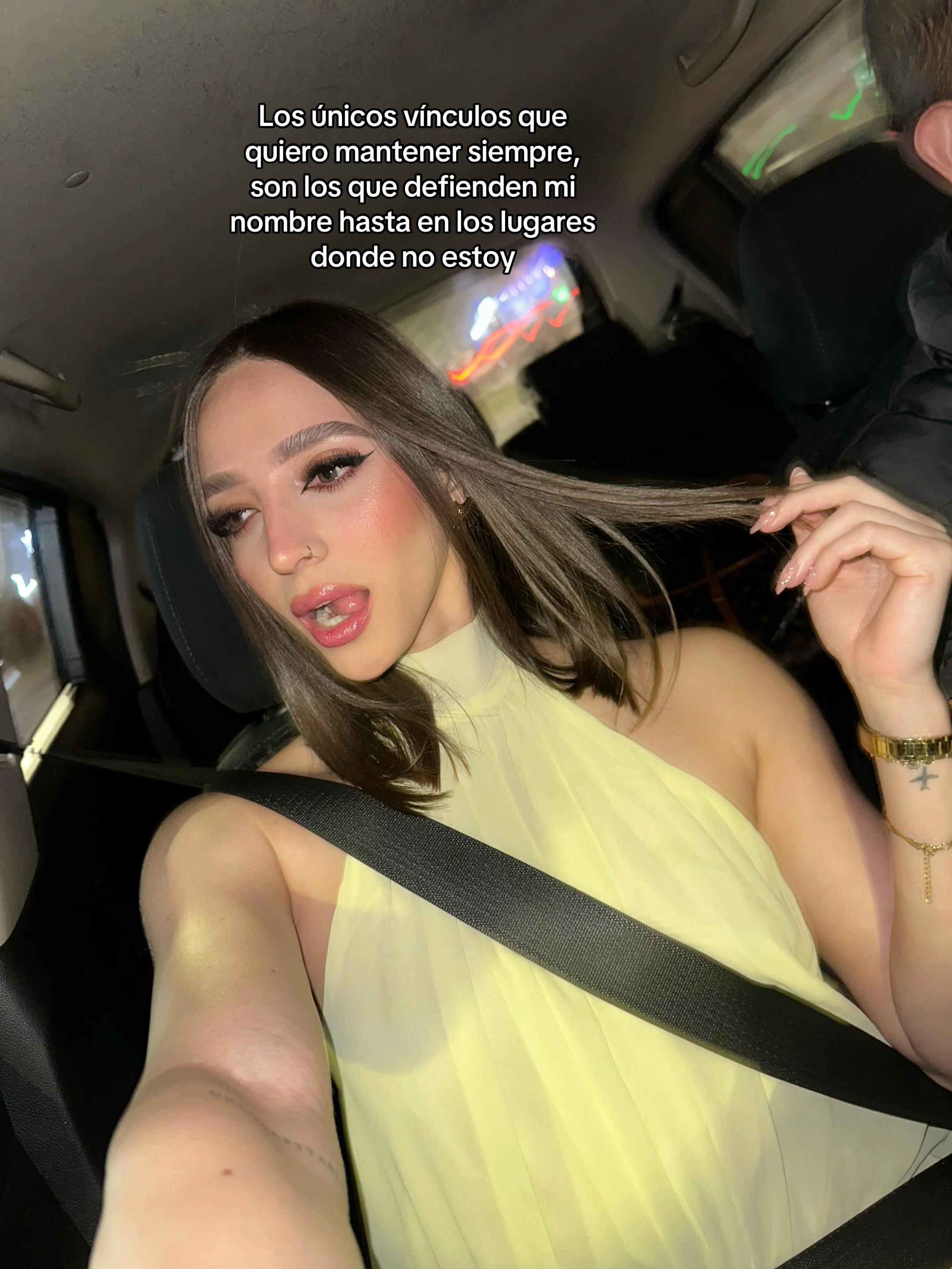 @kellysferrr