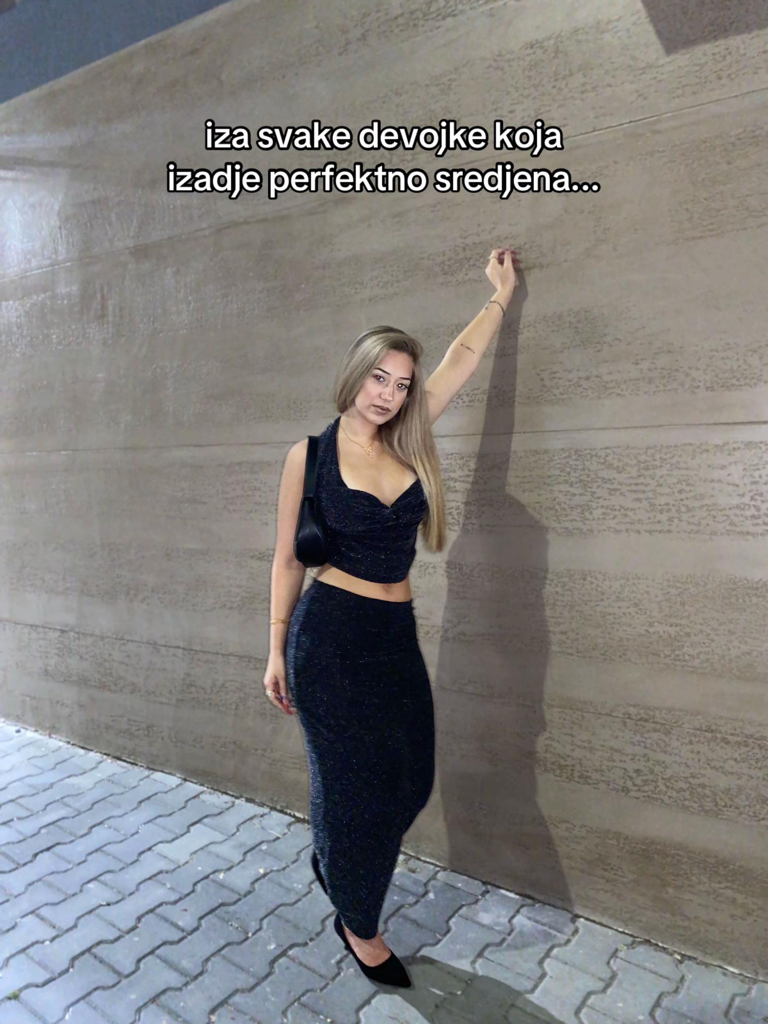 @𝓮𝓵𝓵𝓮🥀