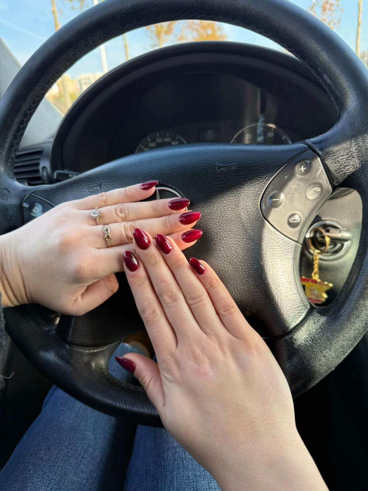 @Nails_by_Gana