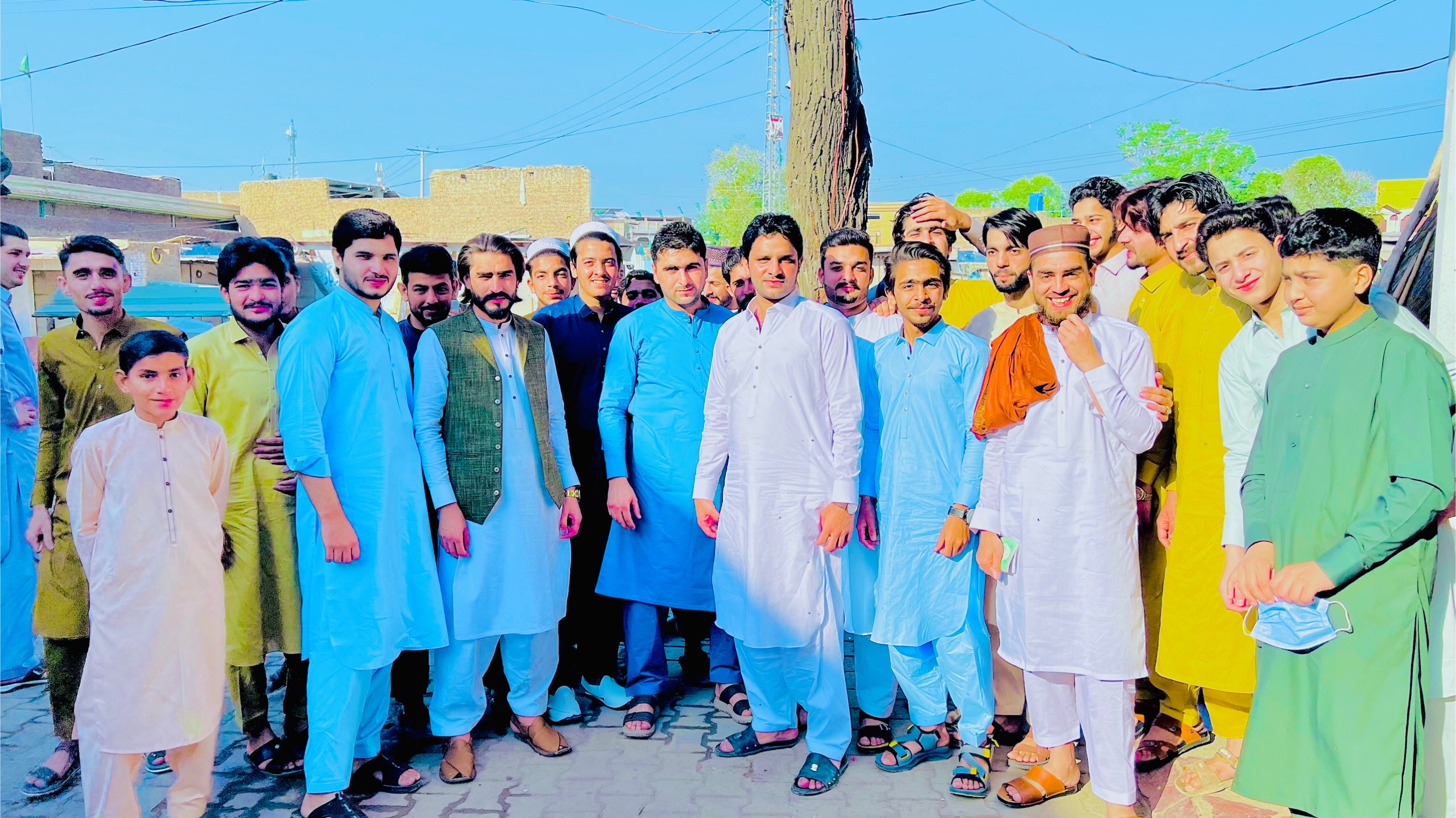 @🇵🇰معا ذ ❤️بادشاہ🥷🏻