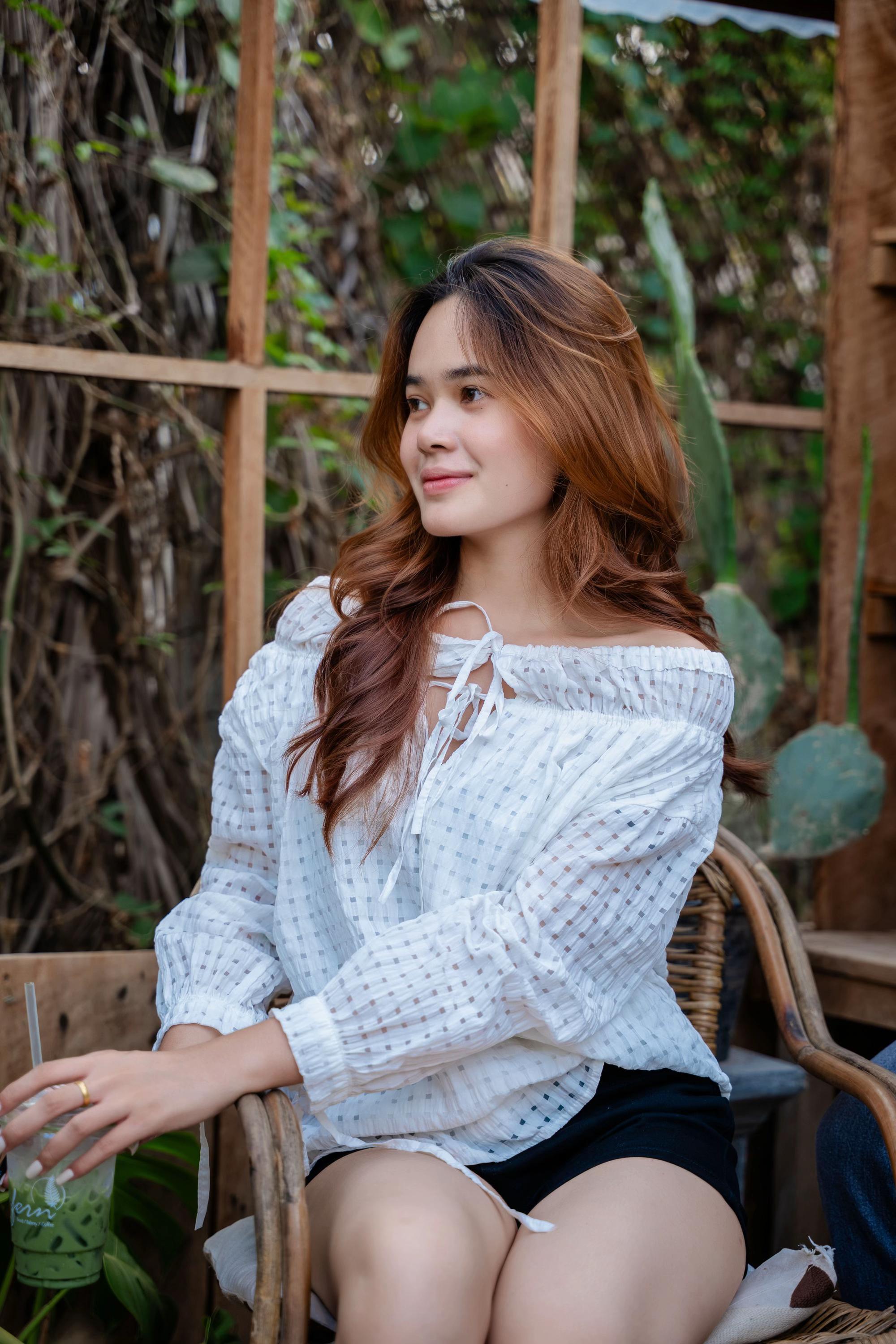 @Nīn-នីន