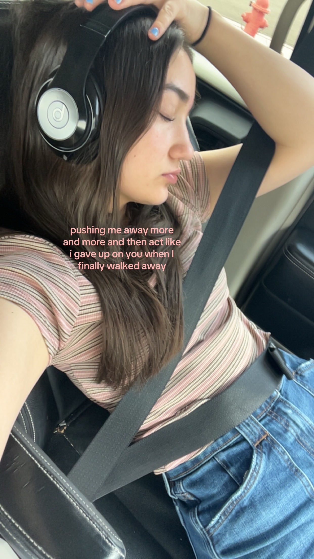 @𖣂