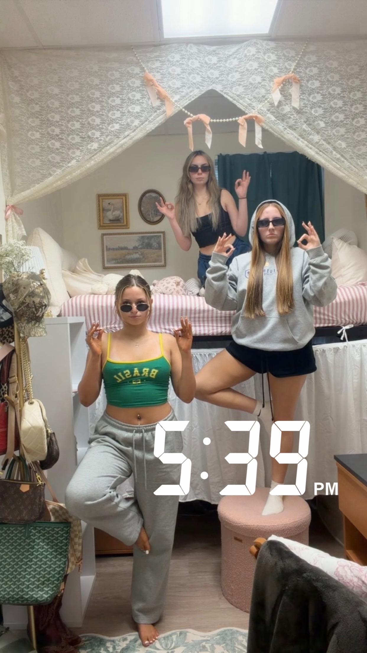 @ry 🎀