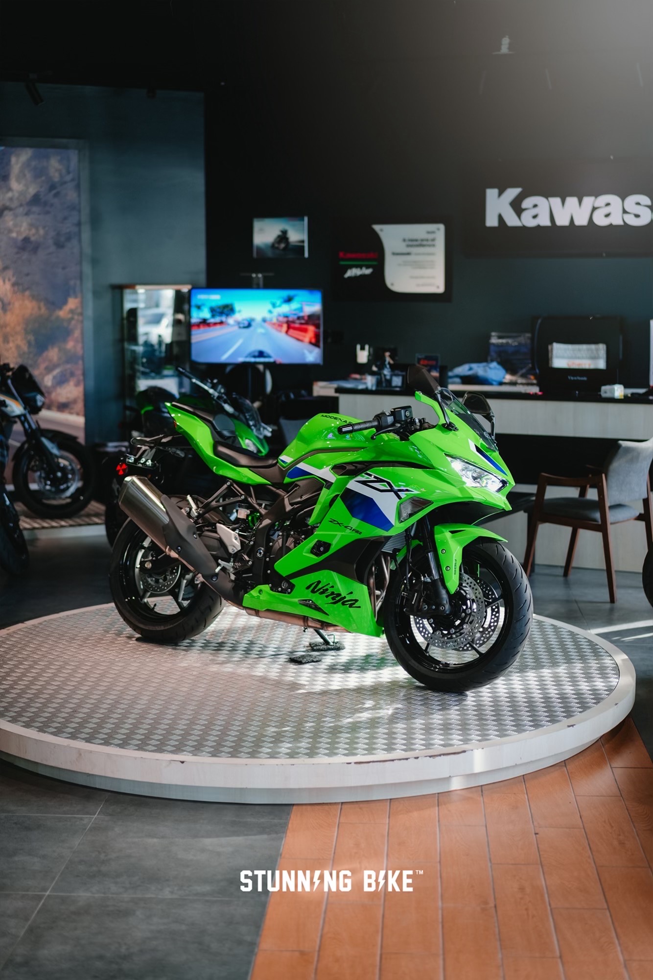 @Stunning Bike
