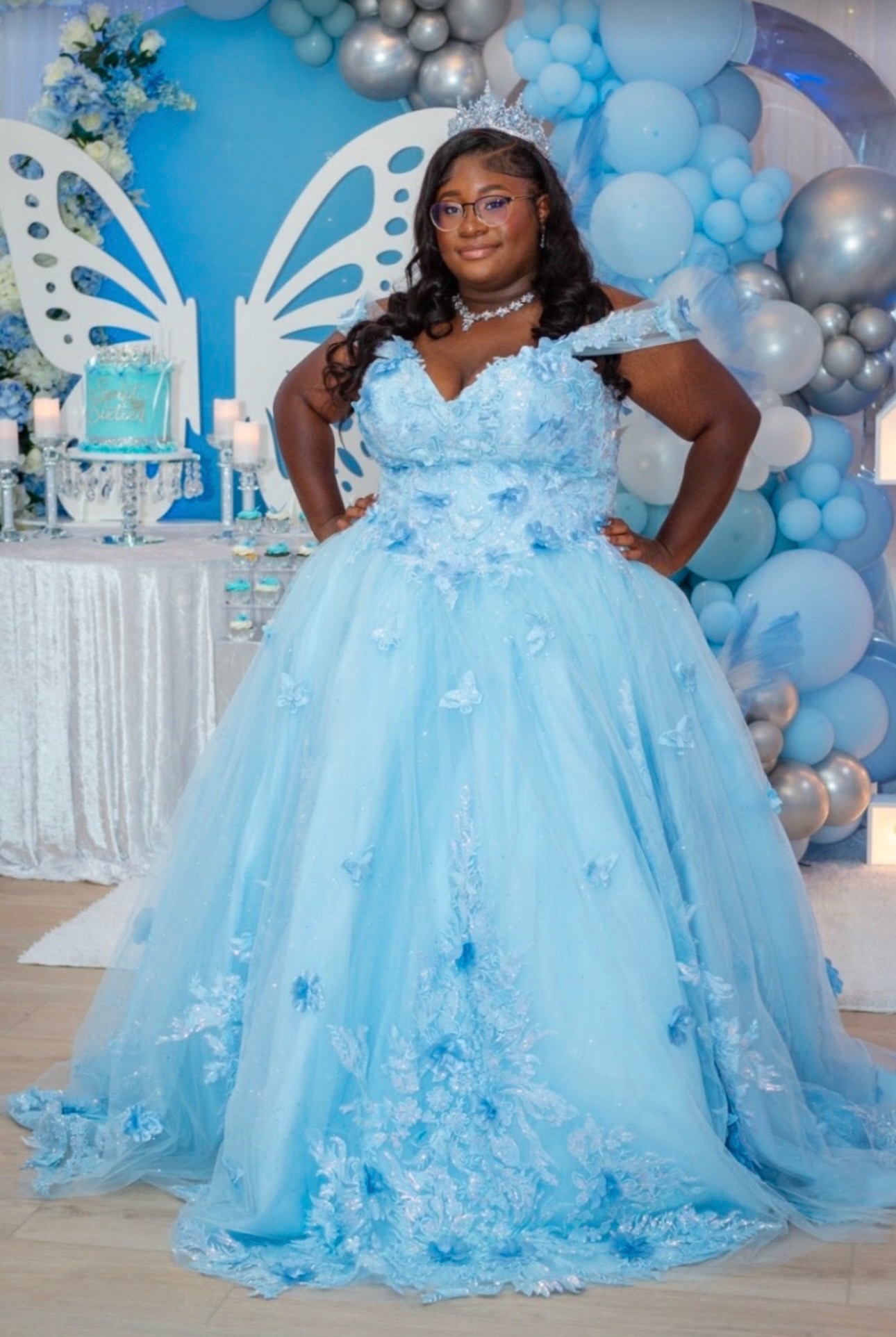 @LadyStrutGowns