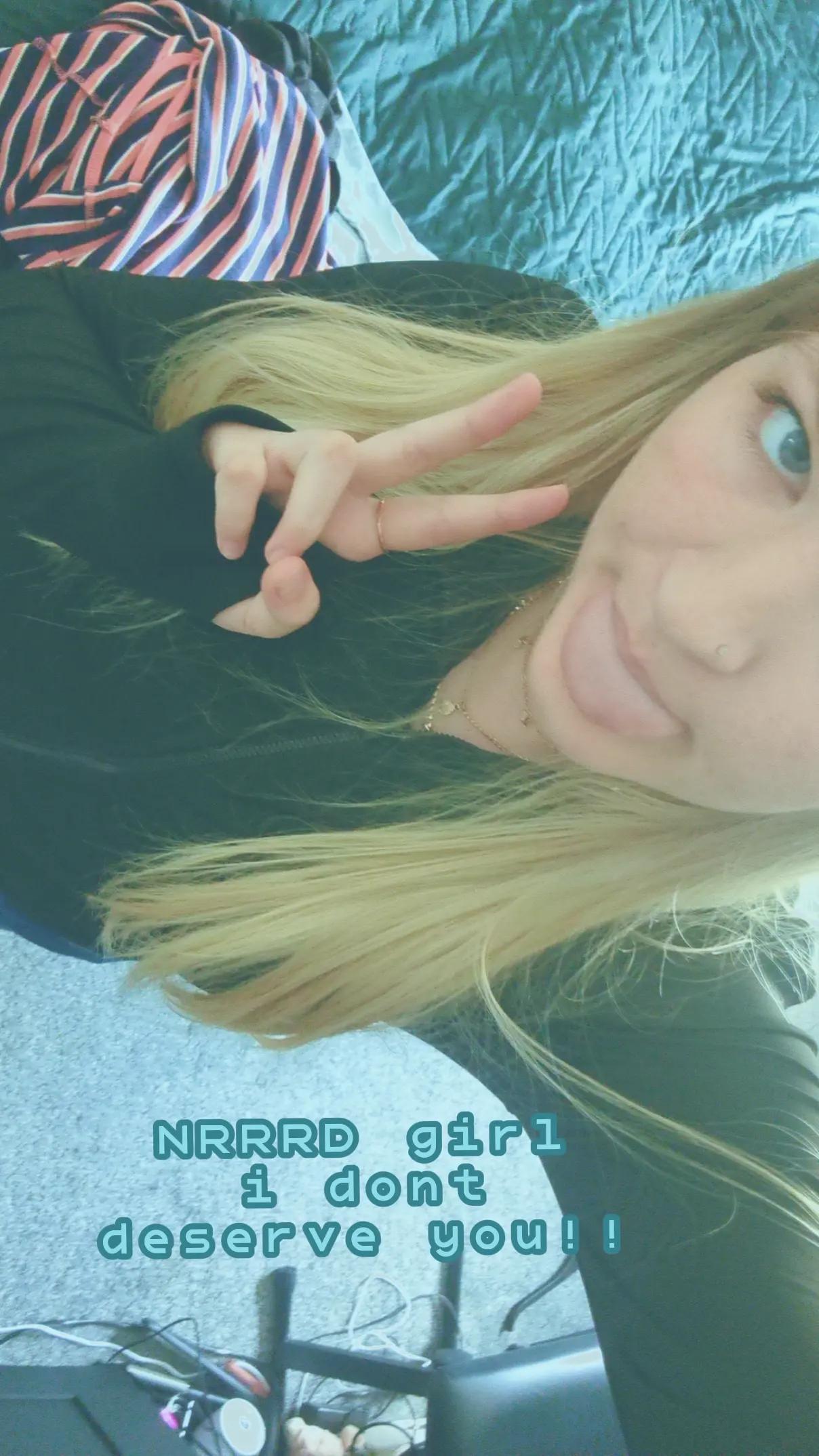 @Nell ★