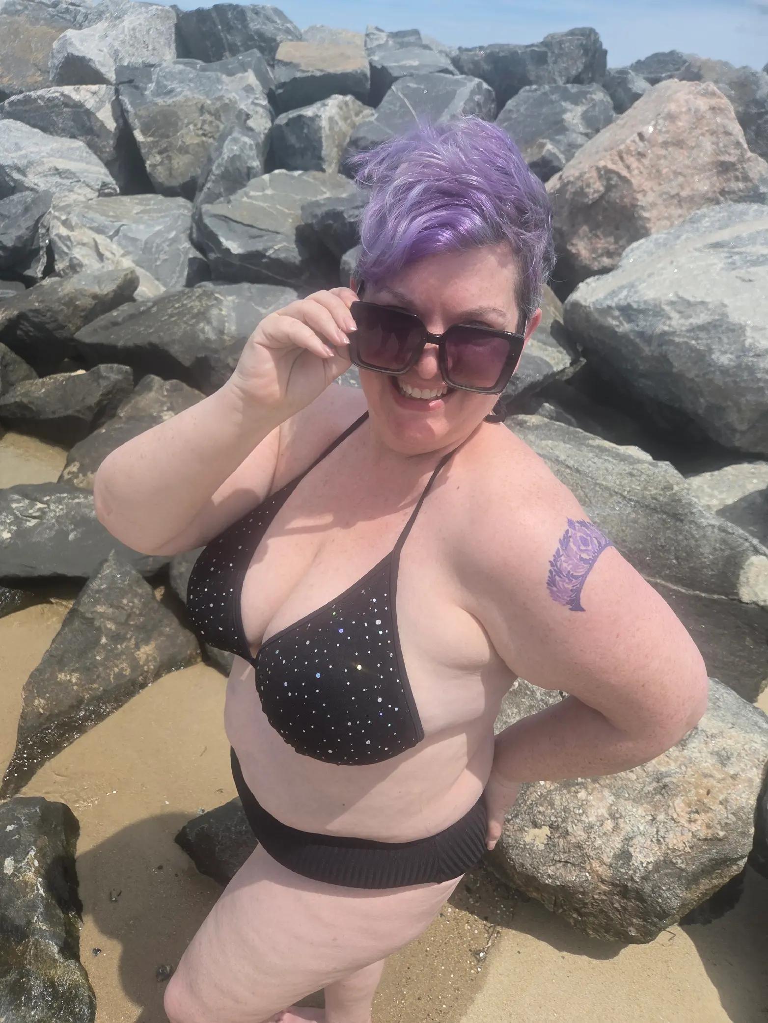 @thecurvyqueenmel