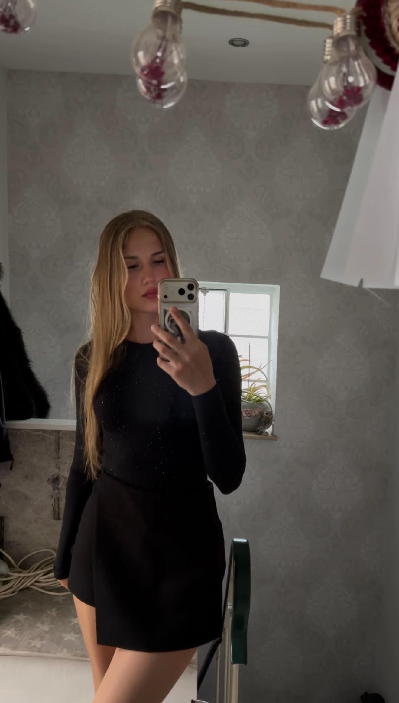 @emily_hrdn
