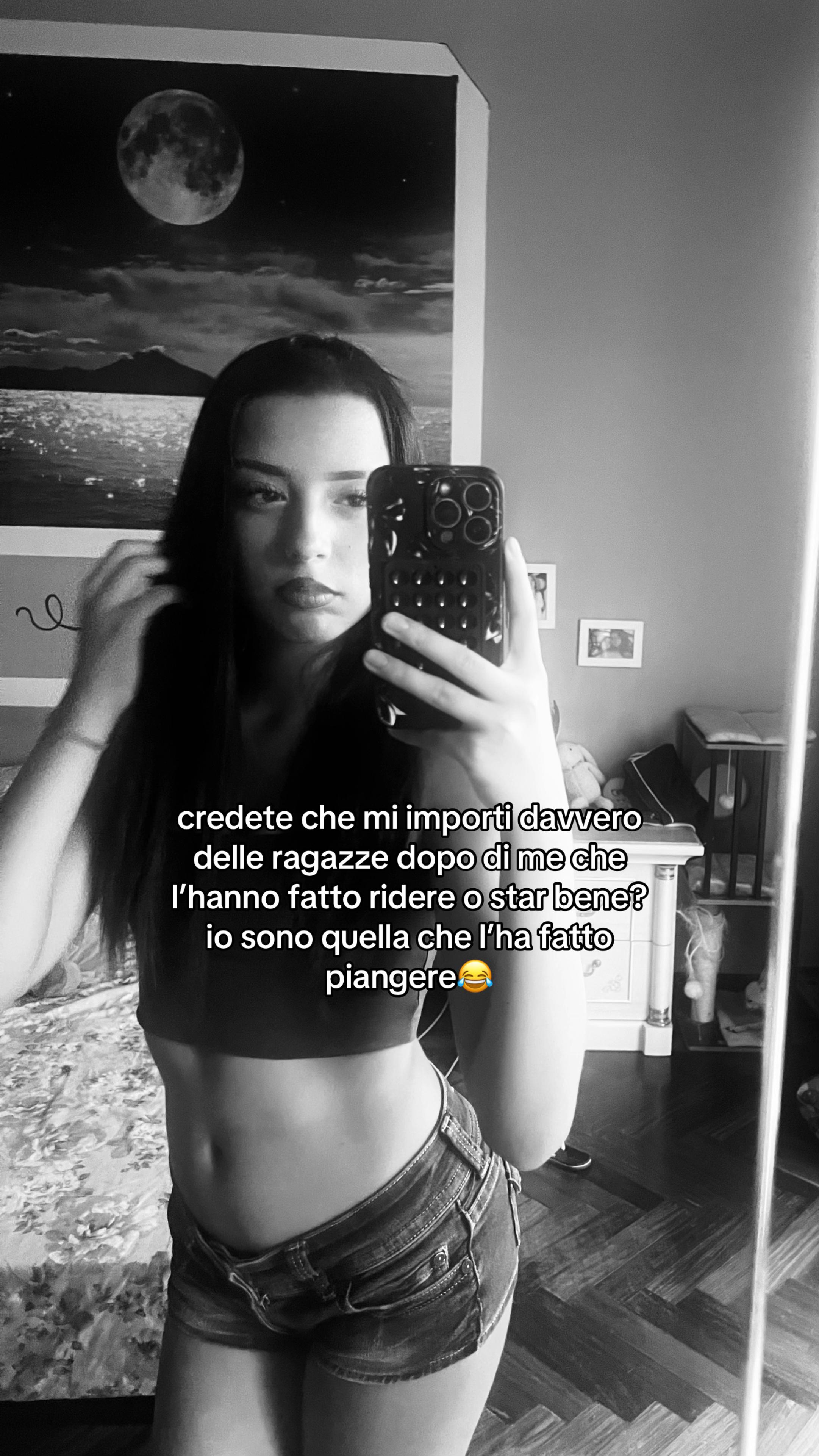 @𝔐𝔢𝔩𝔞_𝔰𝔭𝔞𝔪𝔪